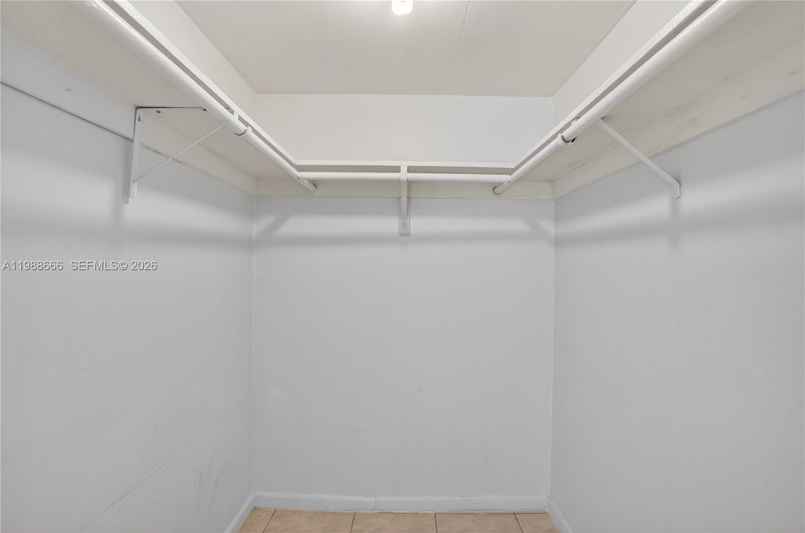 6904 N Kendall Dr # F104