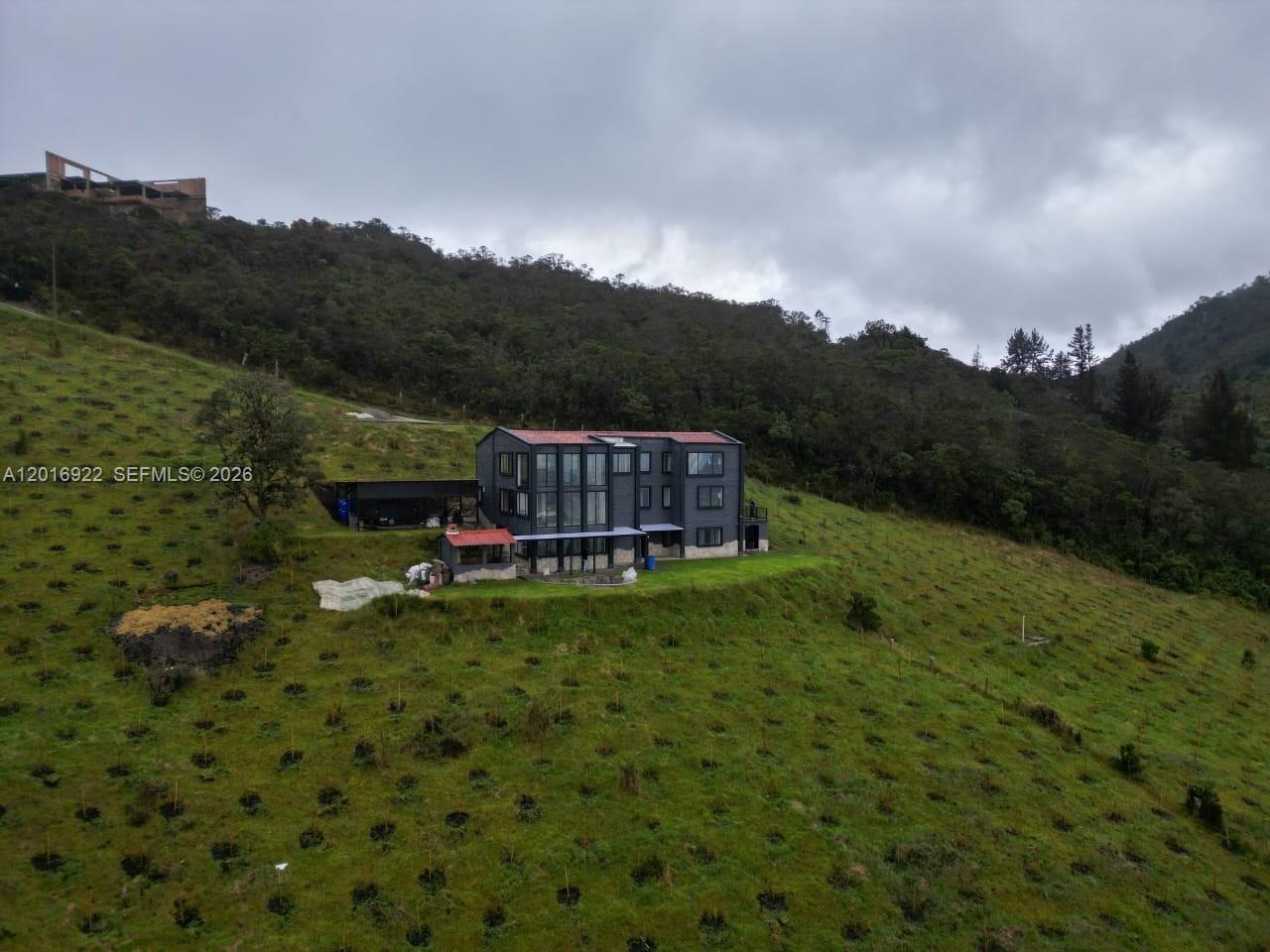CRA 7 #237-04 Bogota, Colombia
