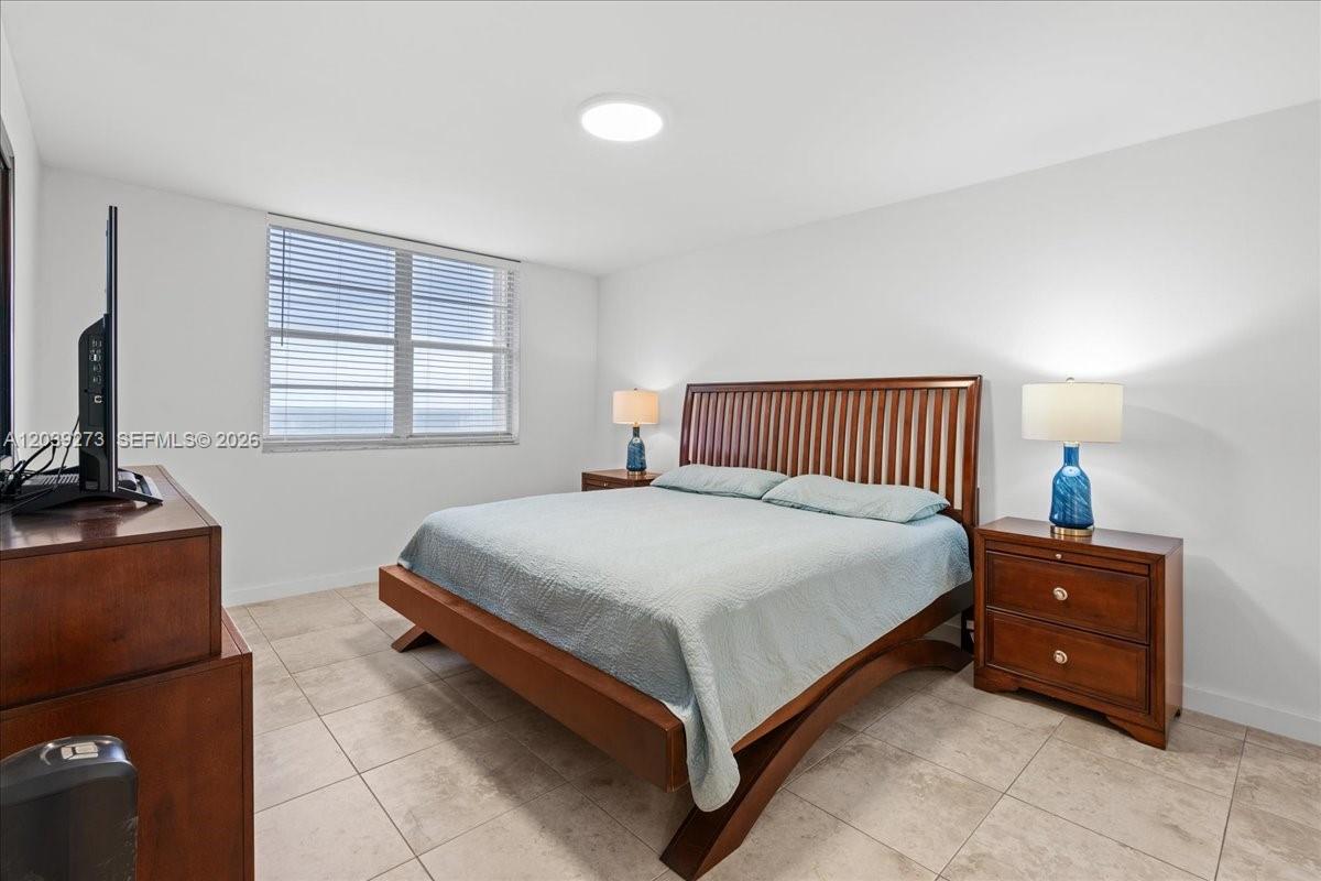 1900 S Ocean Blvd # 11T