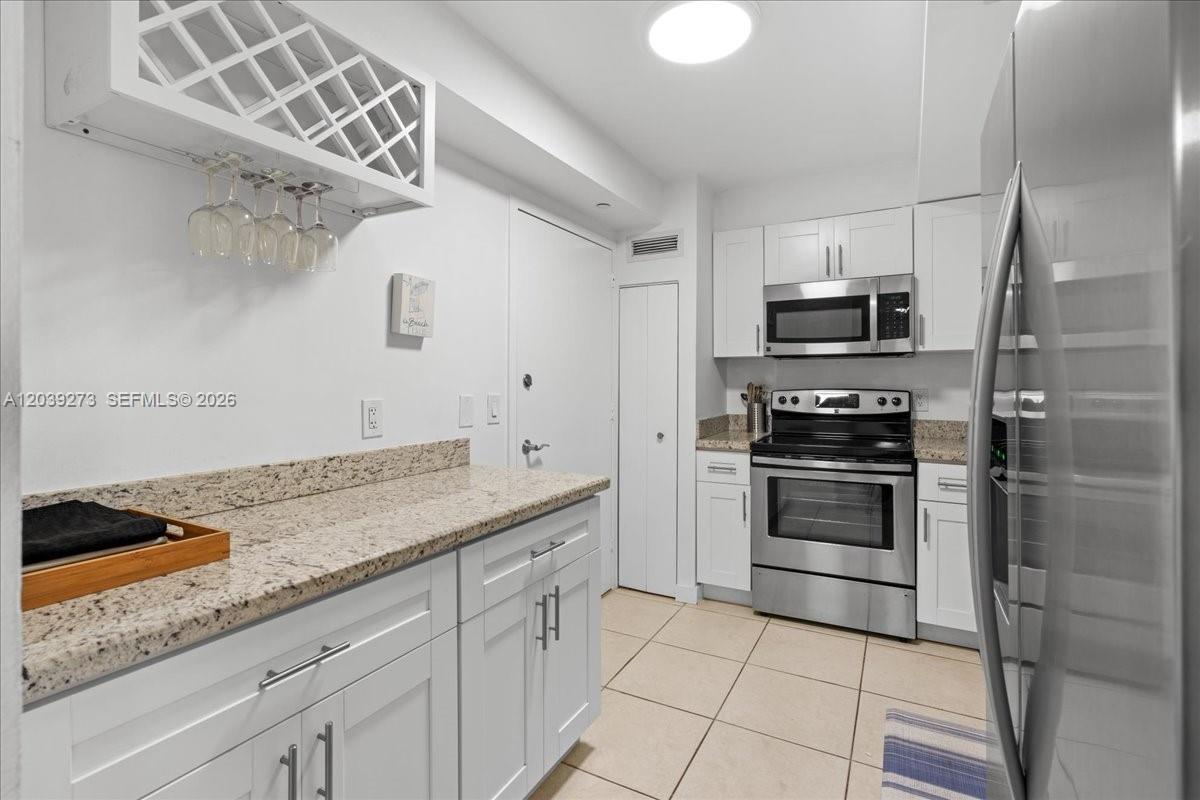 1900 S Ocean Blvd # 11T