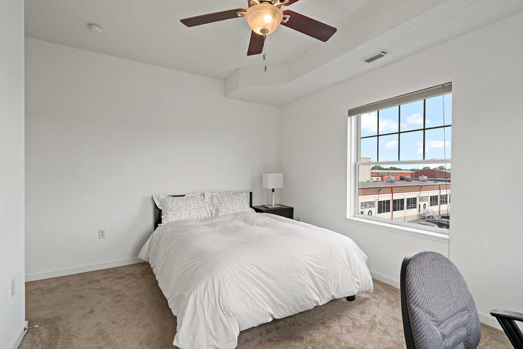 619 8th Street SE Unit: 412