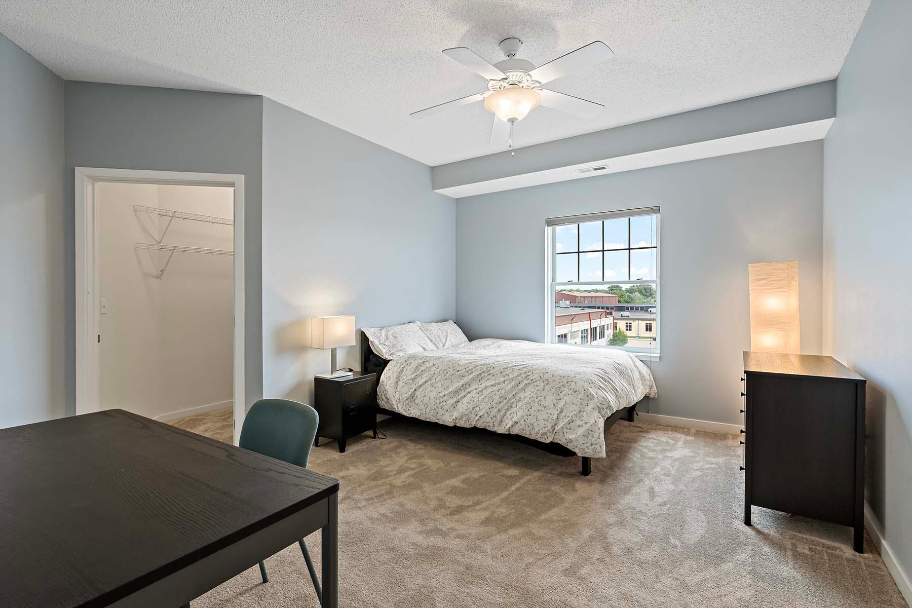 619 8th Street SE Unit: 412