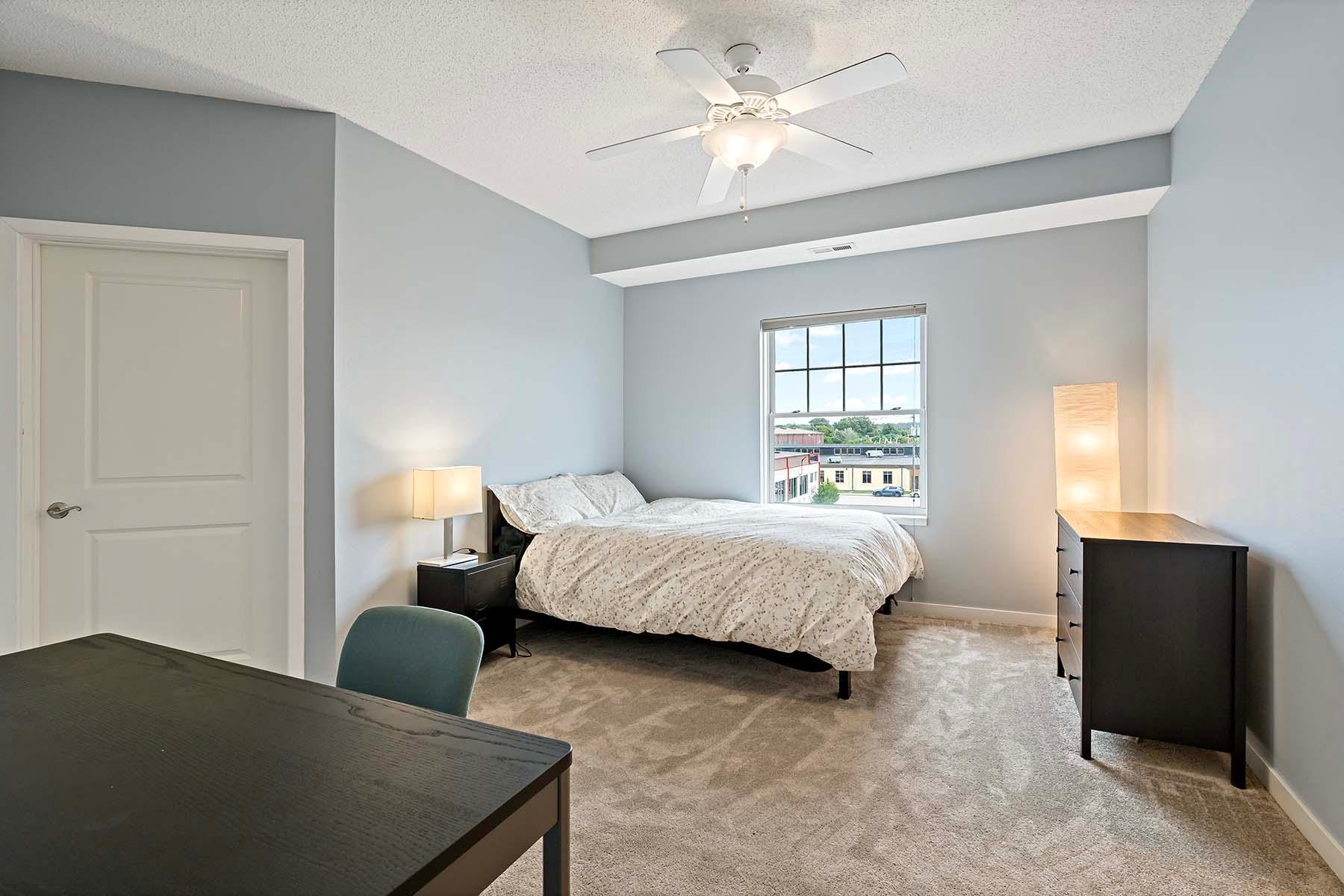 619 8th Street SE Unit: 412