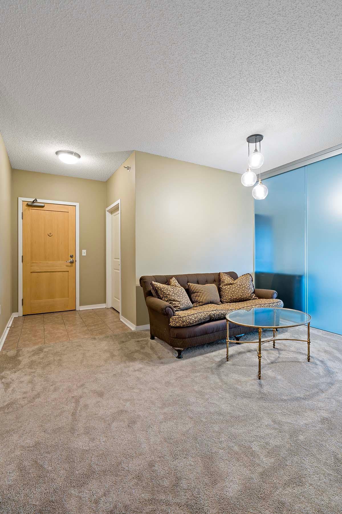 619 8th Street SE Unit: 412