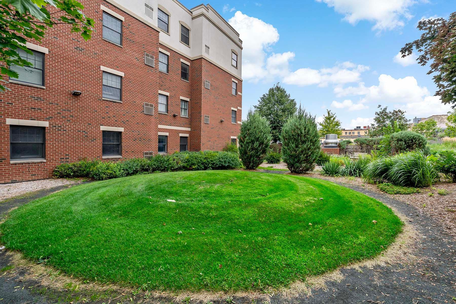 619 8th Street SE Unit: 412