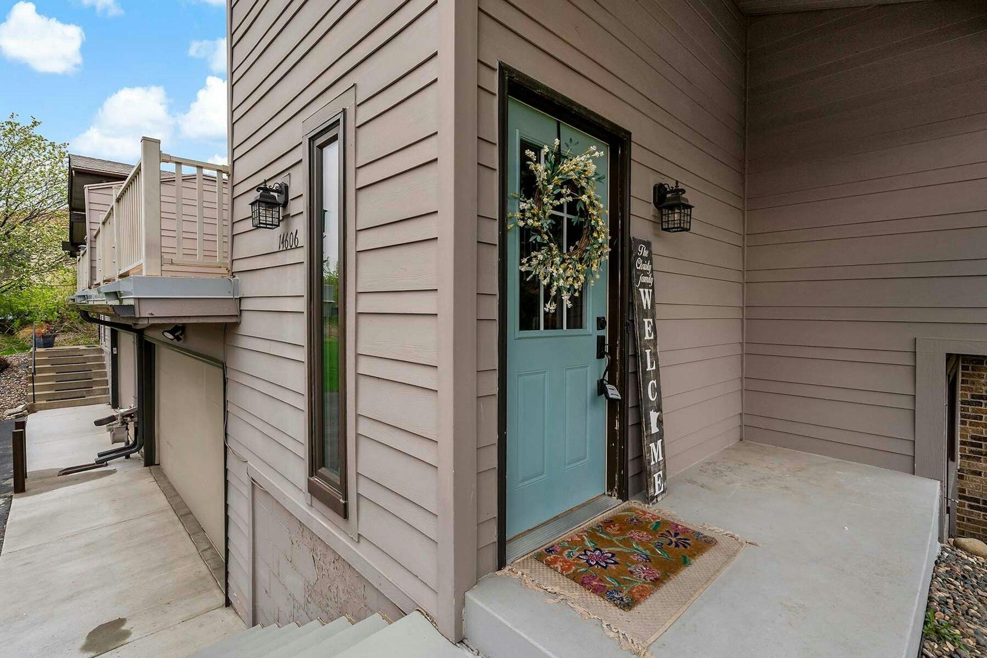 14606 Hampshire Place