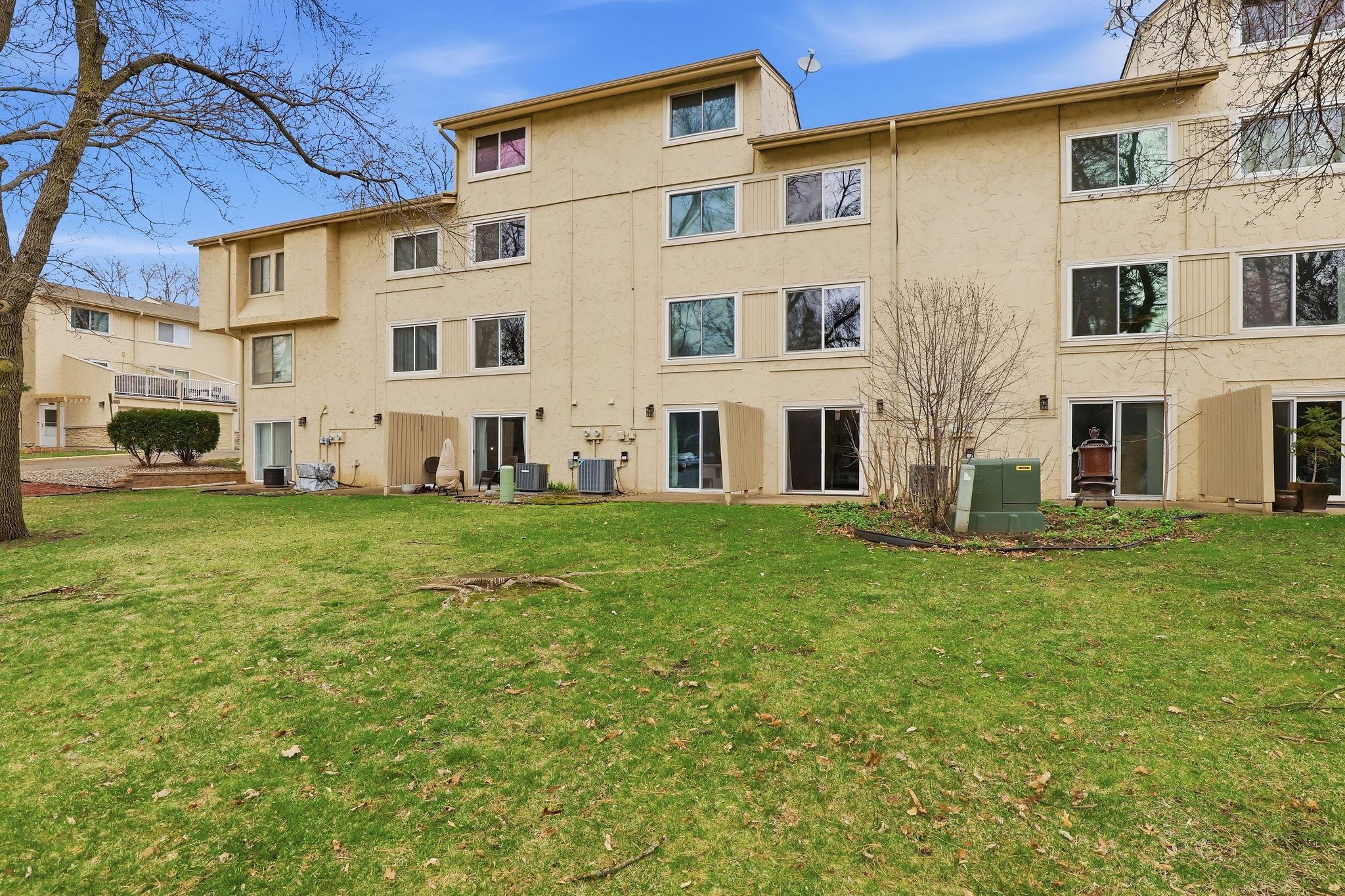 1768 Meadowlark Court Unit: 31768