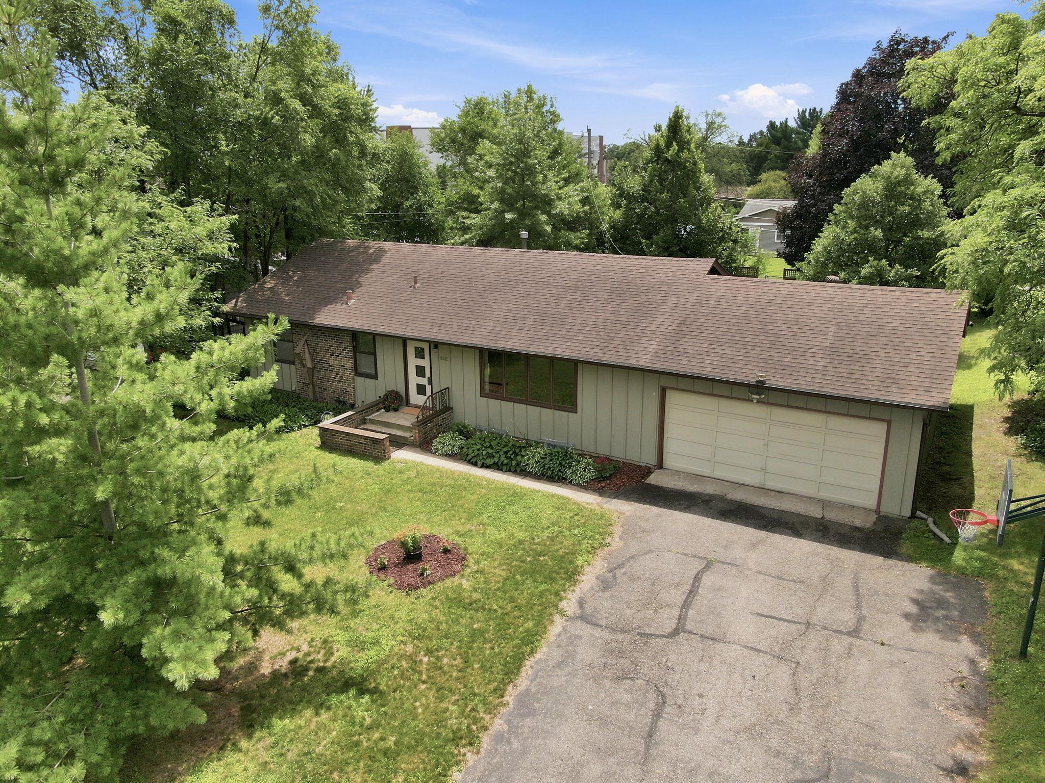 9532 Penn Circle