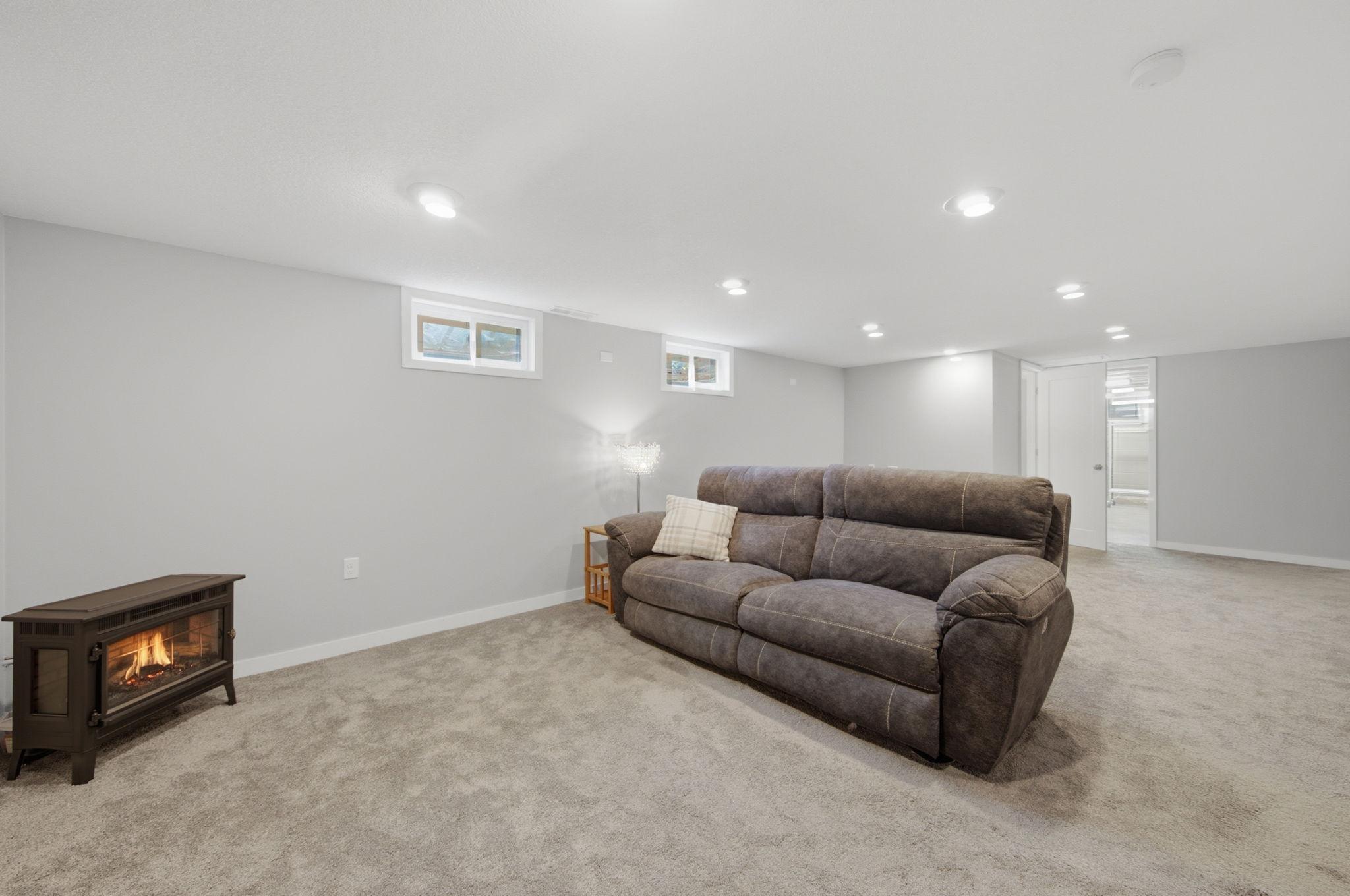 9532 Penn Circle