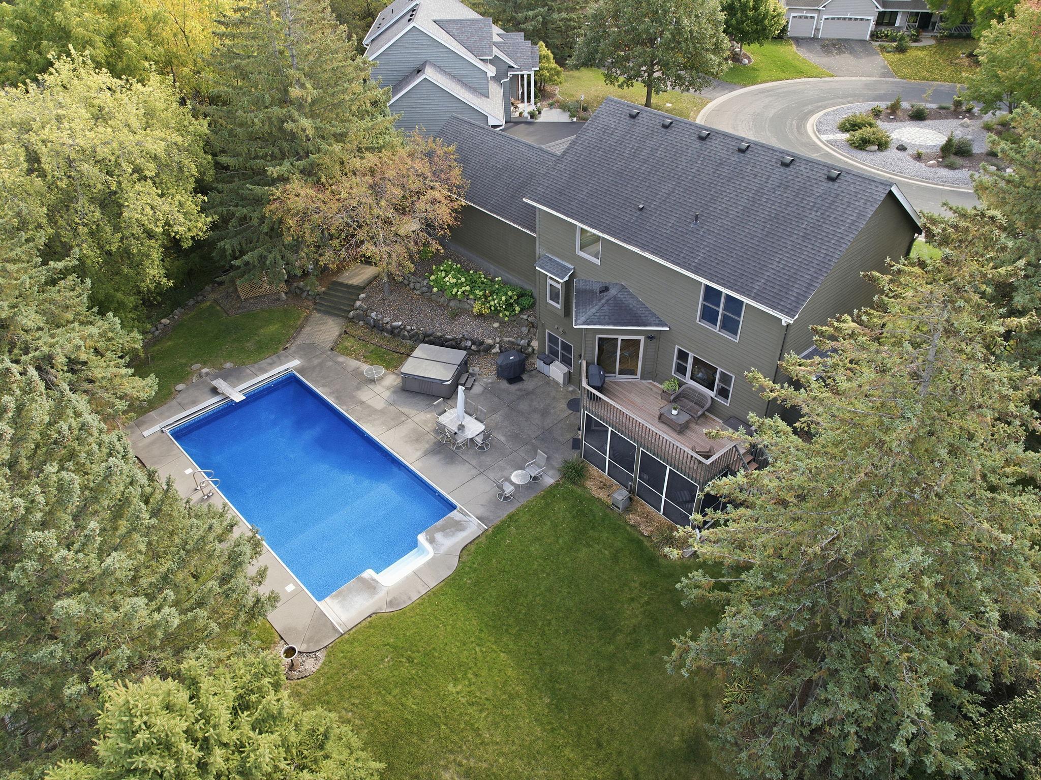 1533 Wexford Court