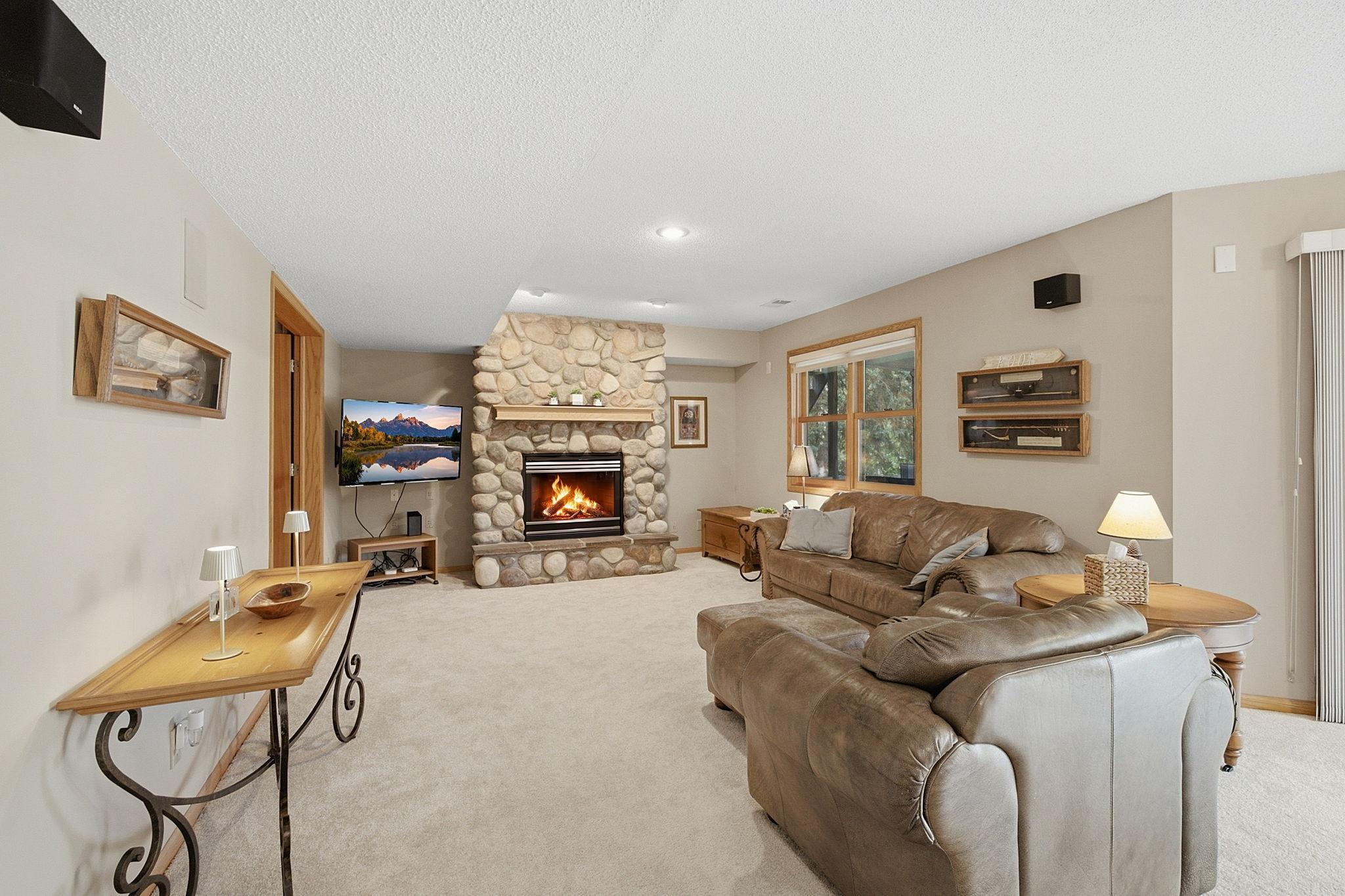 1533 Wexford Court