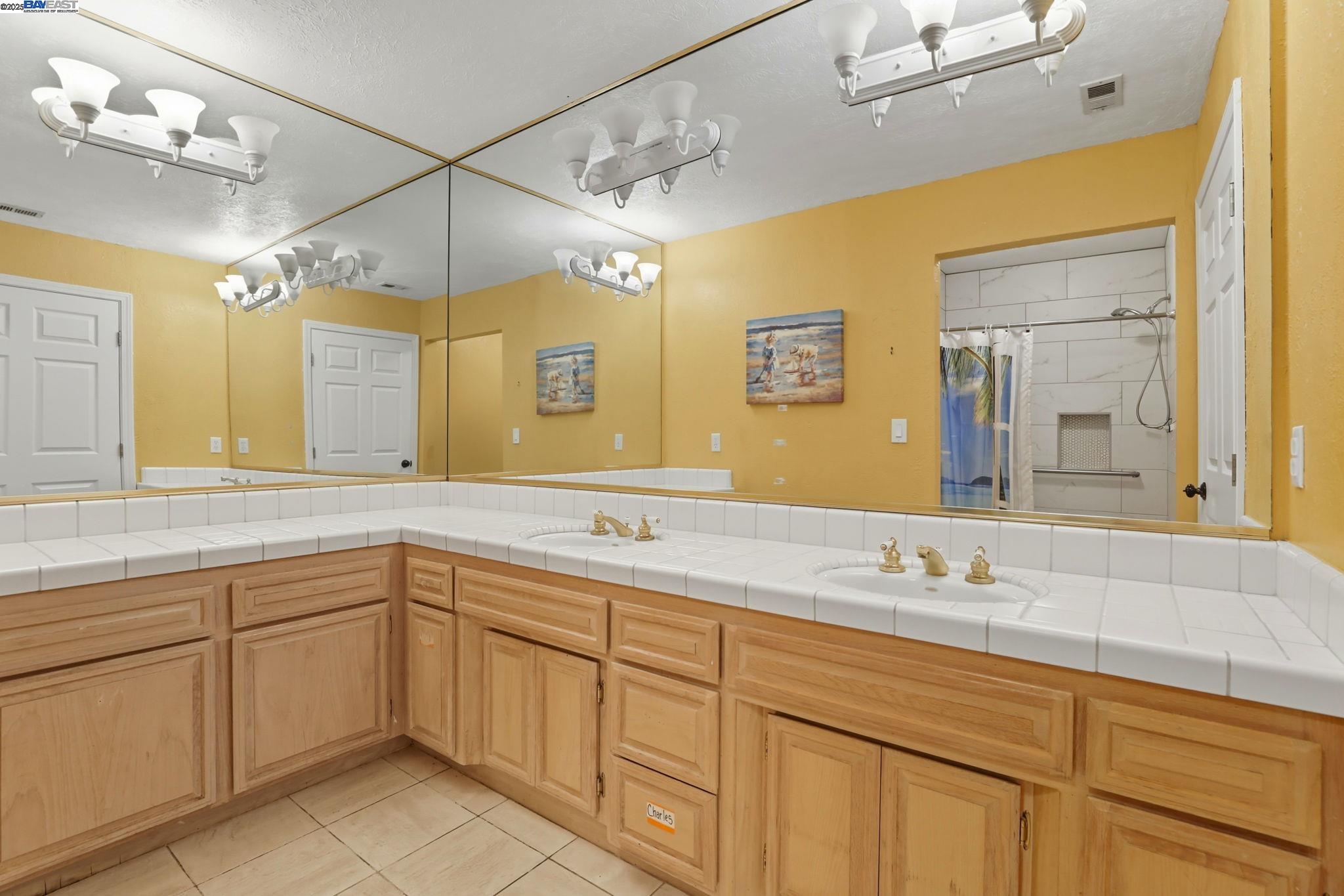 4470 Rolling Oaks Dr