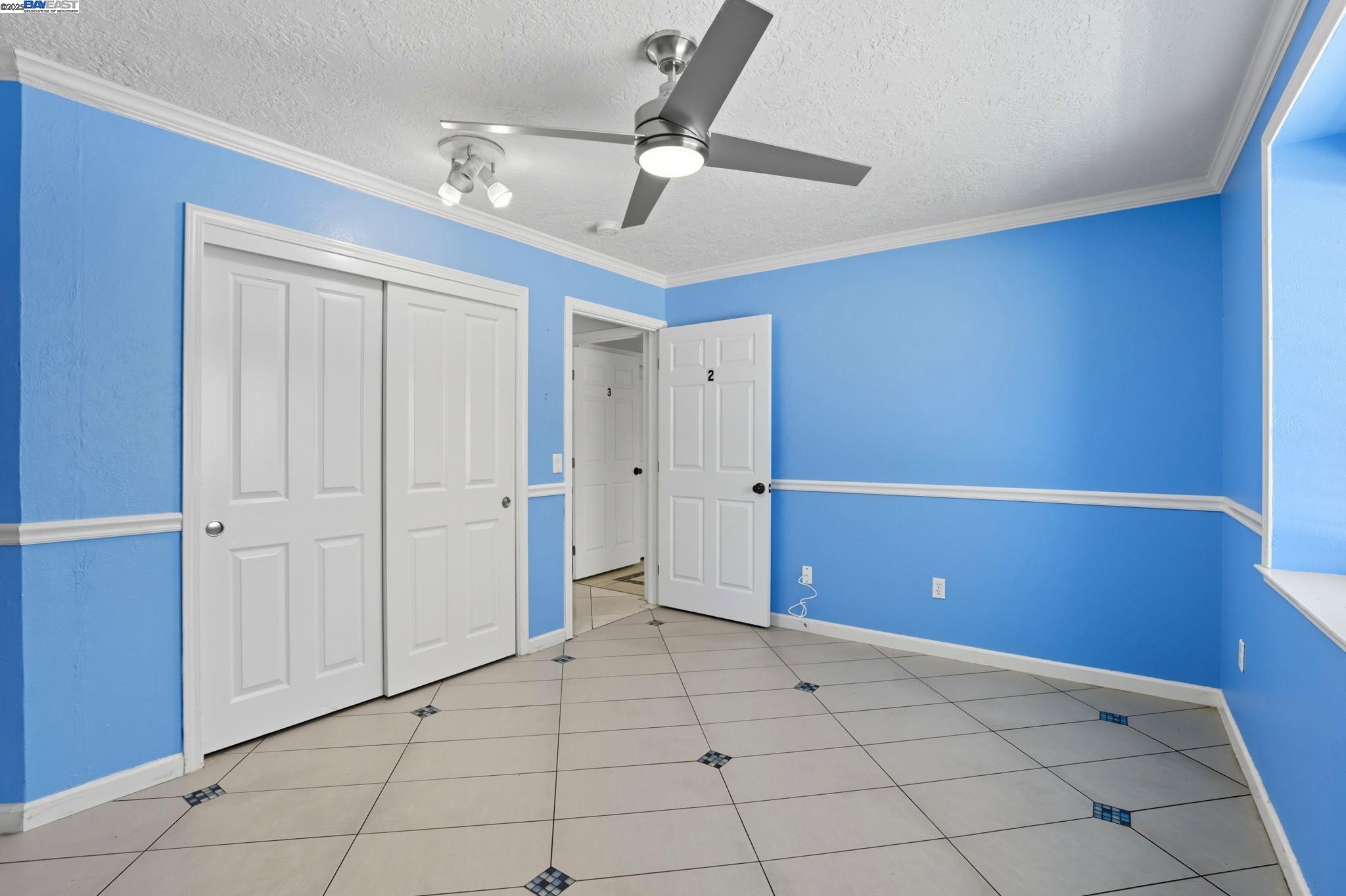4470 Rolling Oaks Dr