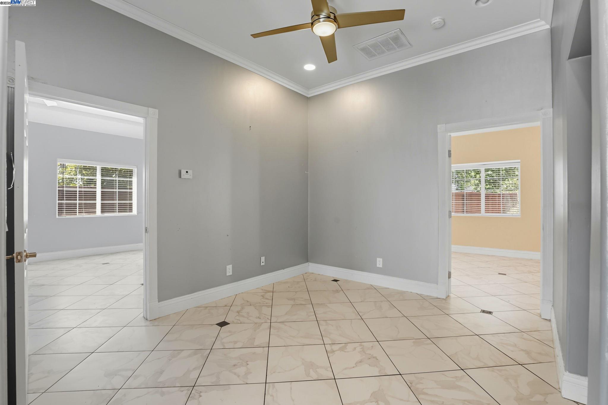 4470 Rolling Oaks Dr