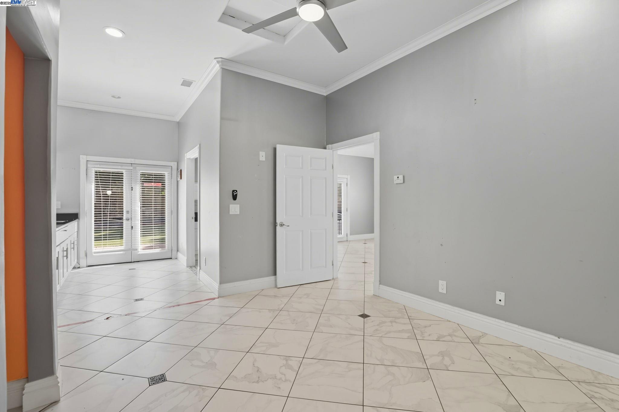 4470 Rolling Oaks Dr