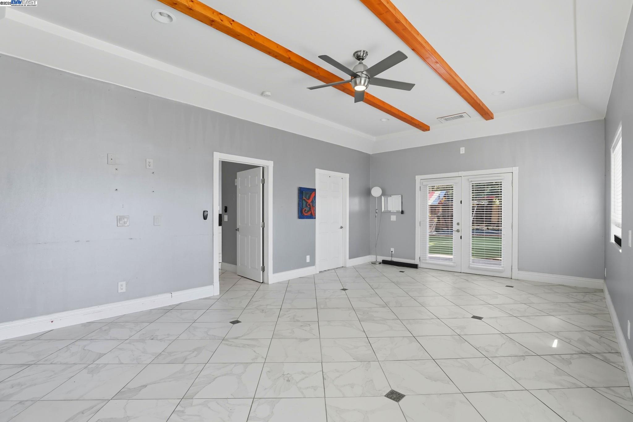 4470 Rolling Oaks Dr