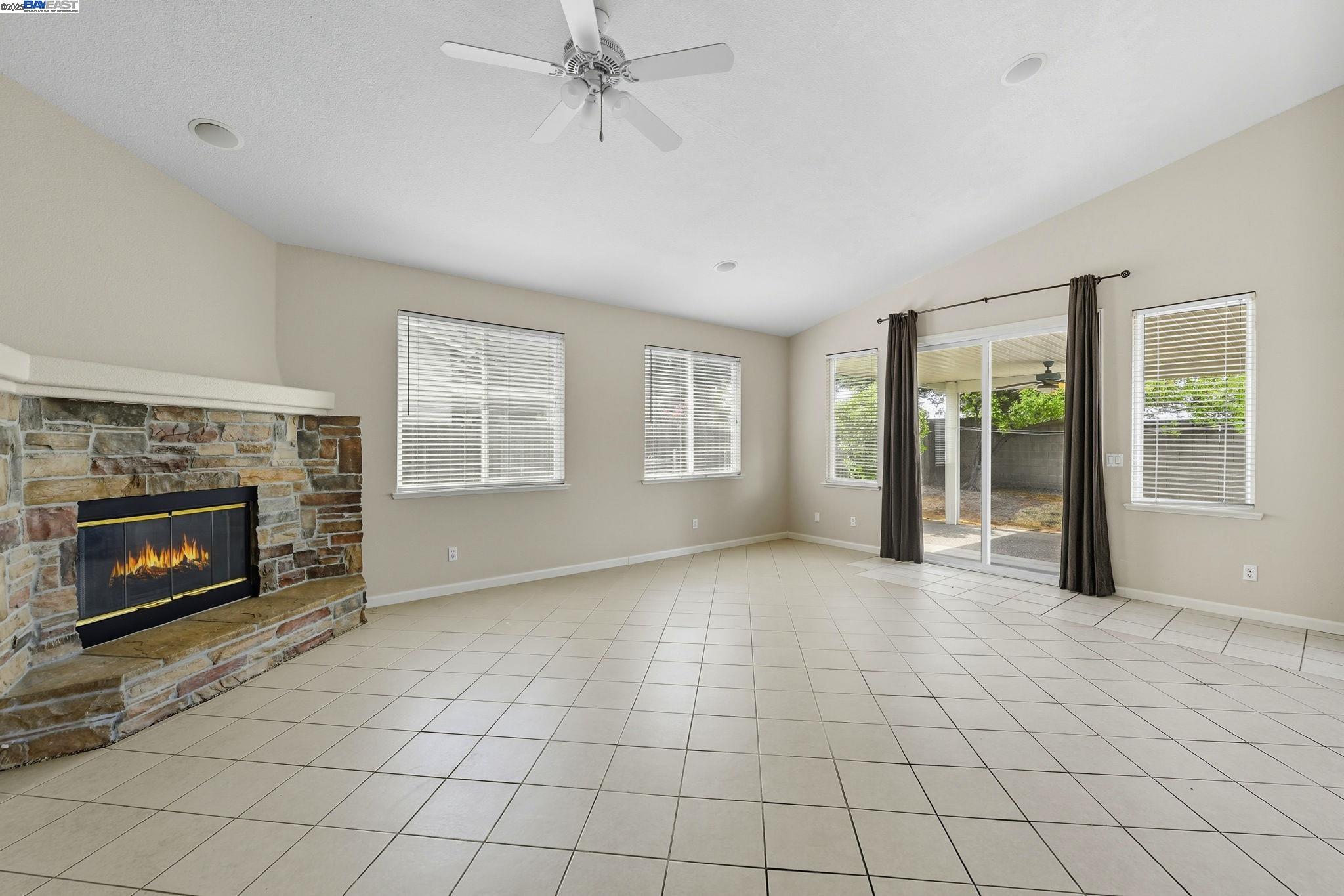 728 Spaulding Dr