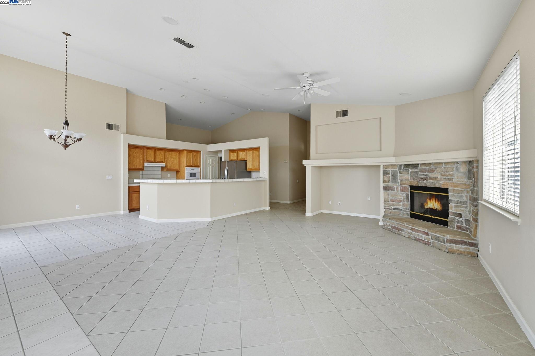 728 Spaulding Dr