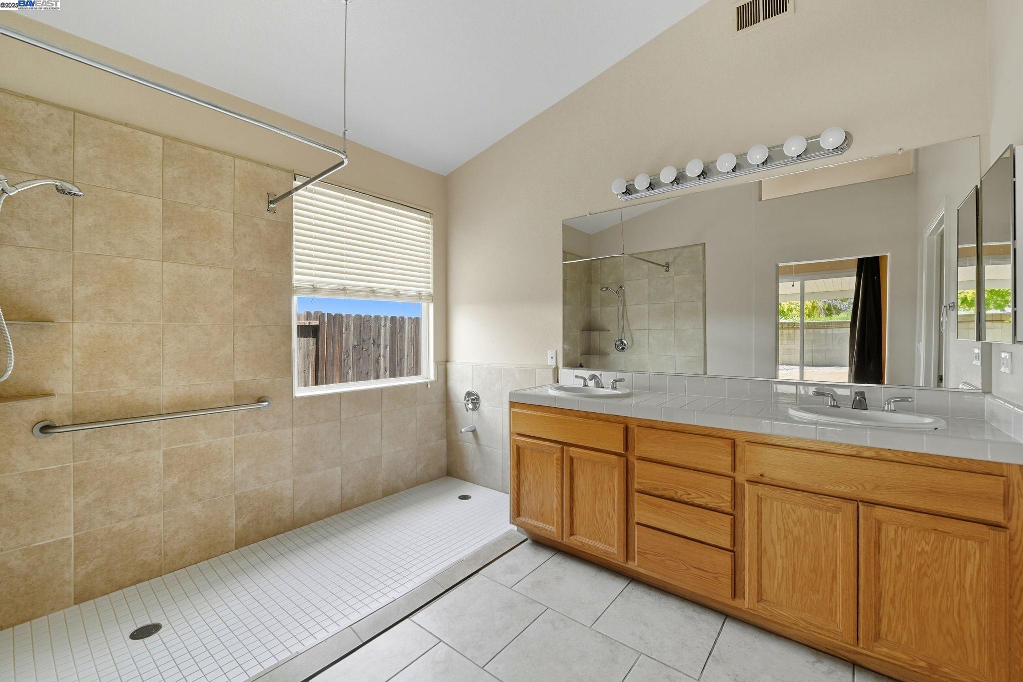 728 Spaulding Dr