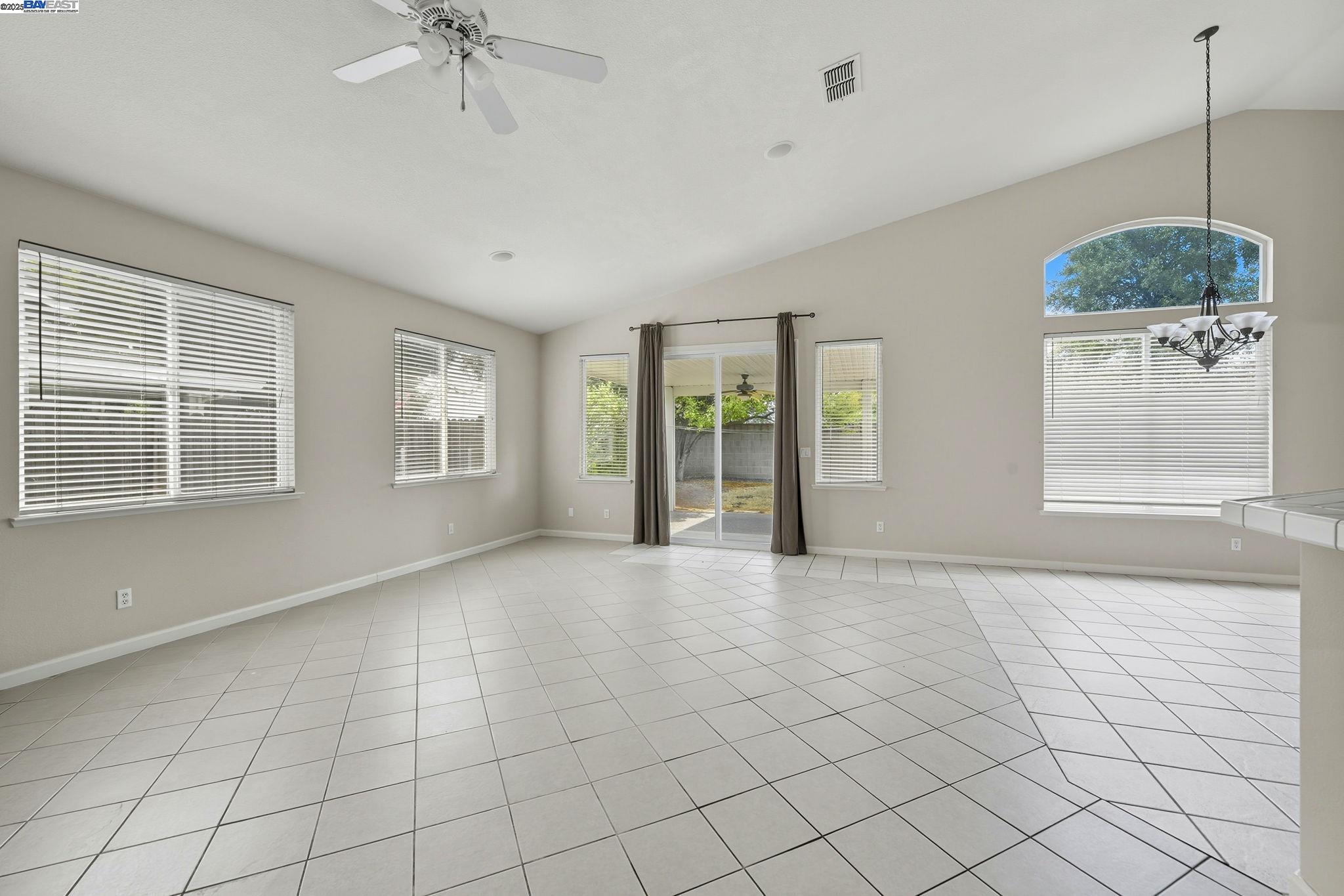 728 Spaulding Dr