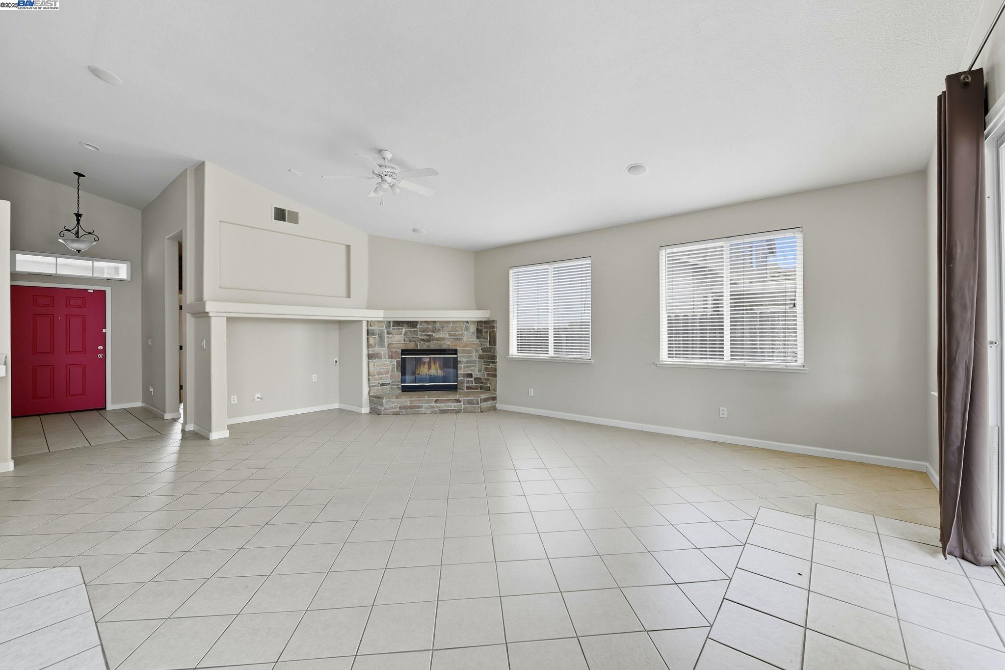 728 Spaulding Dr