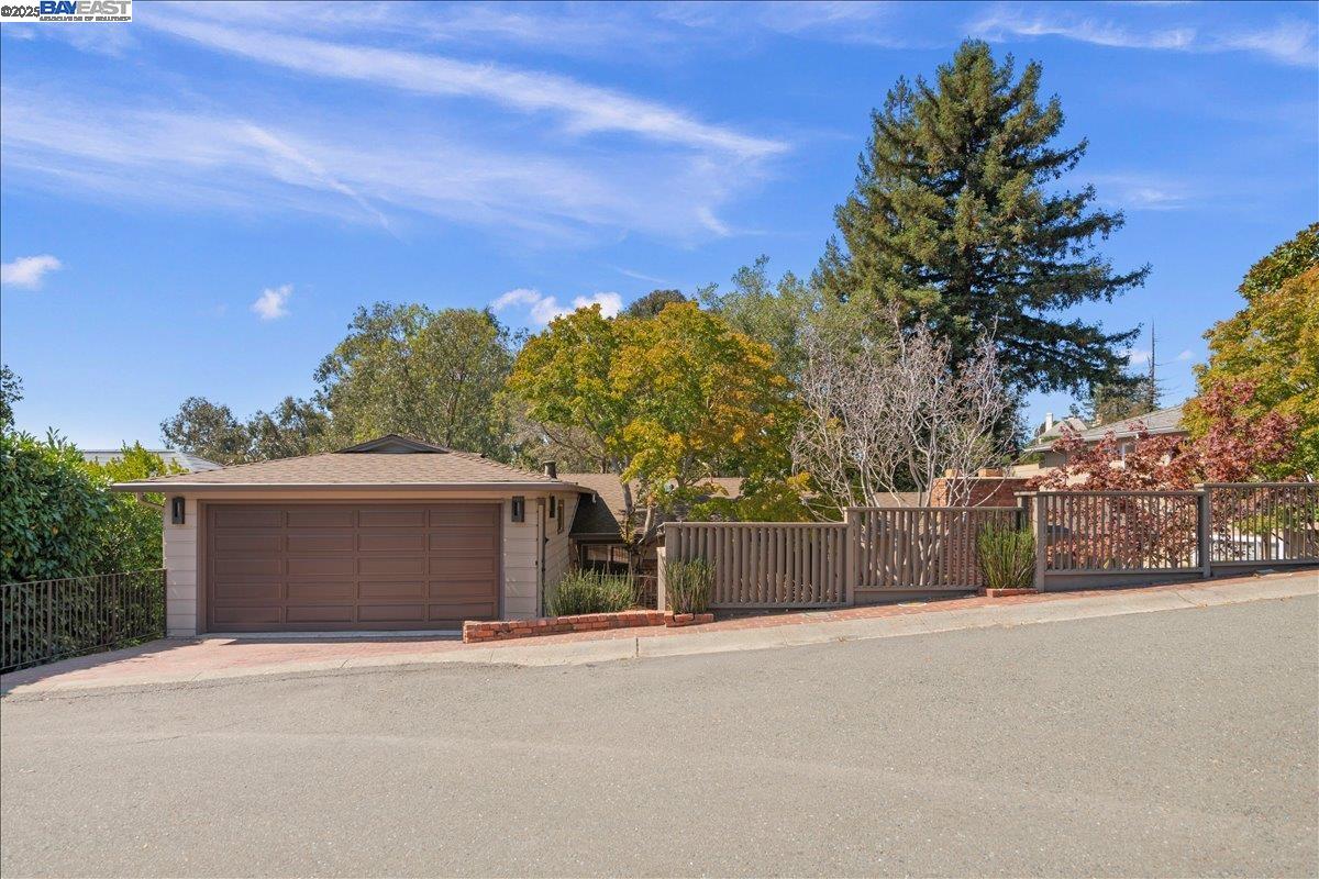 21 Tyson Cir