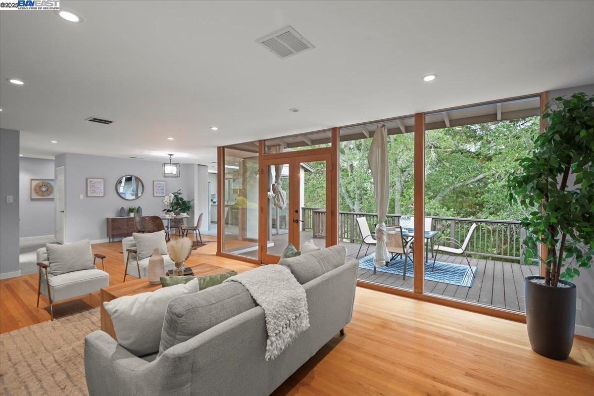 21 Tyson Cir