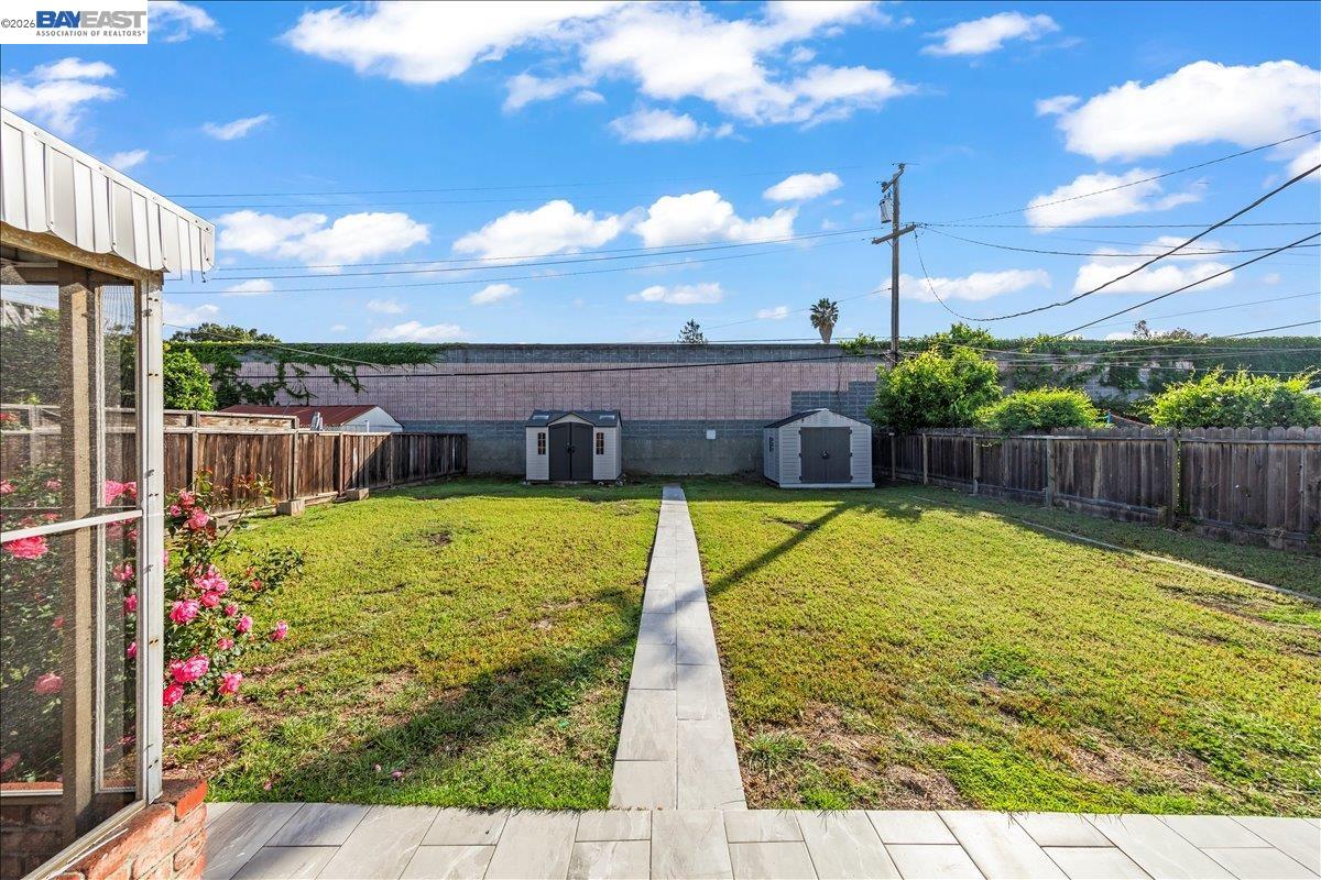 5447 Farina Ln