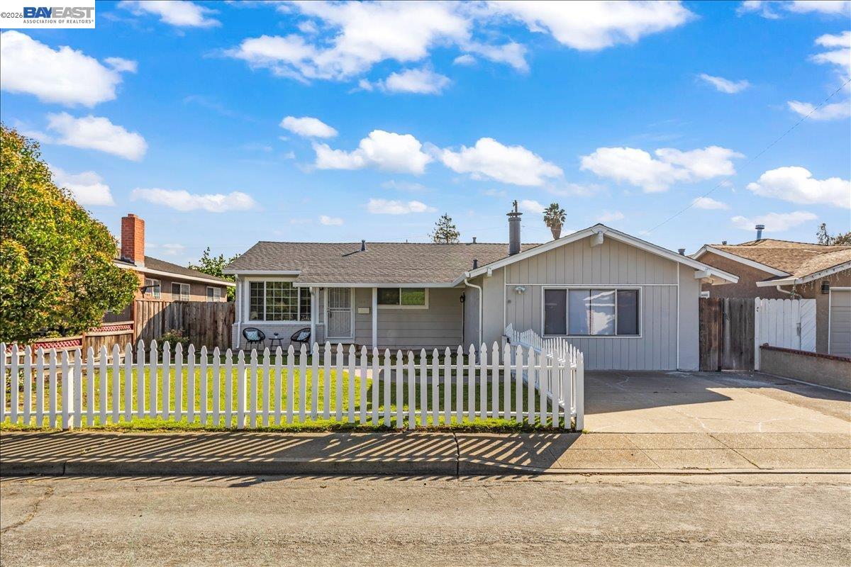 5447 Farina Ln