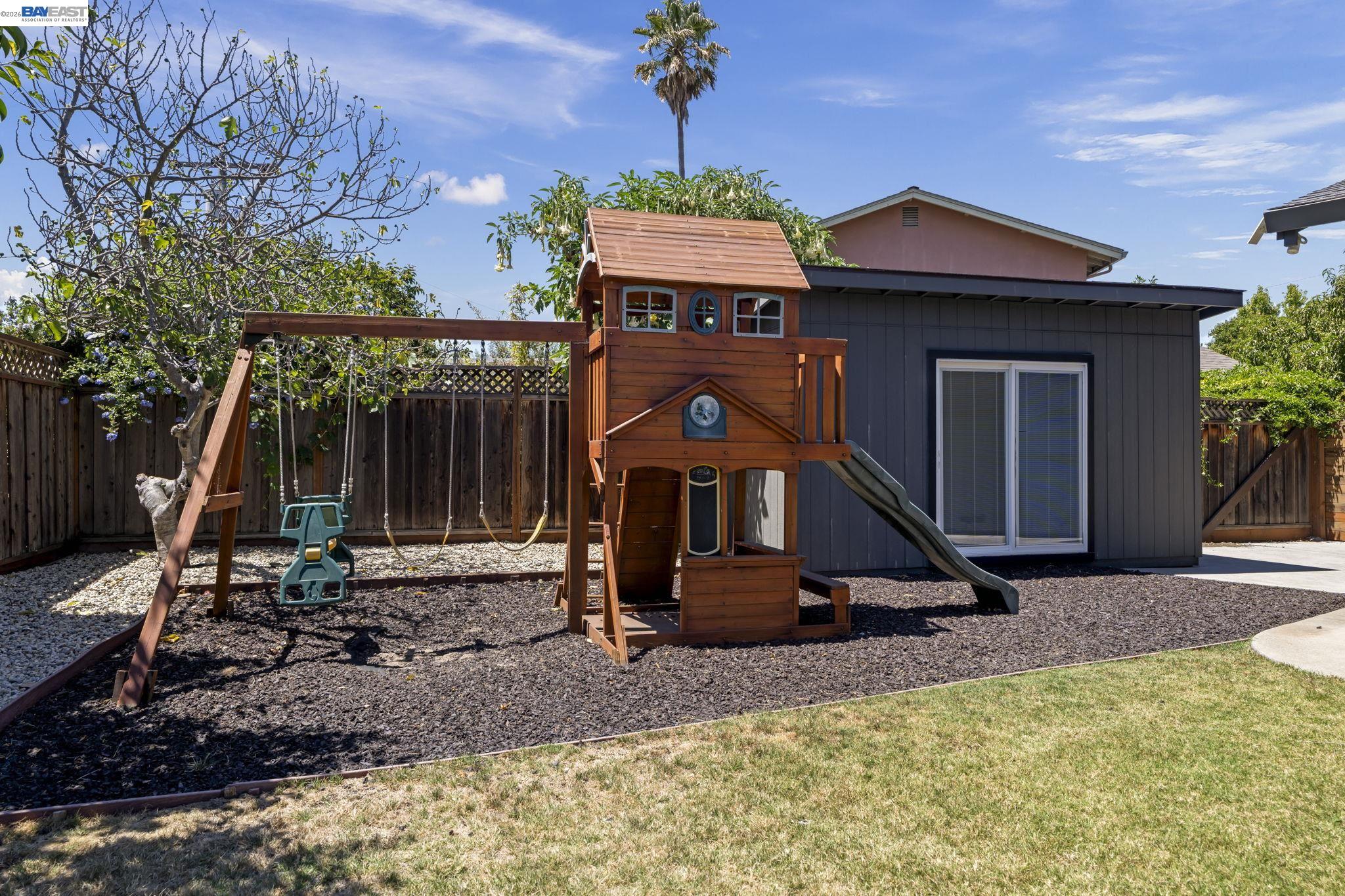 2162 Lakewood Ct