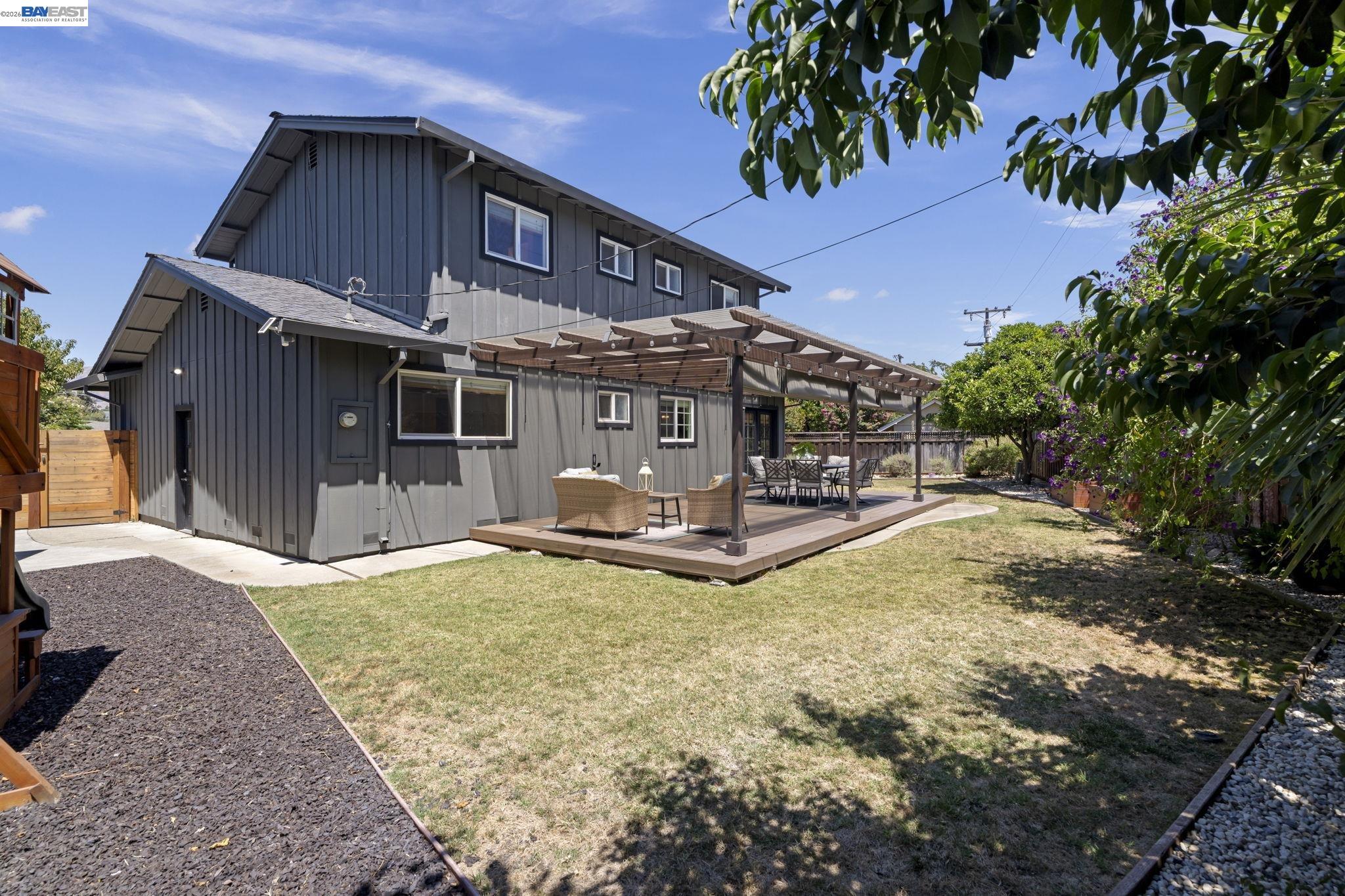 2162 Lakewood Ct