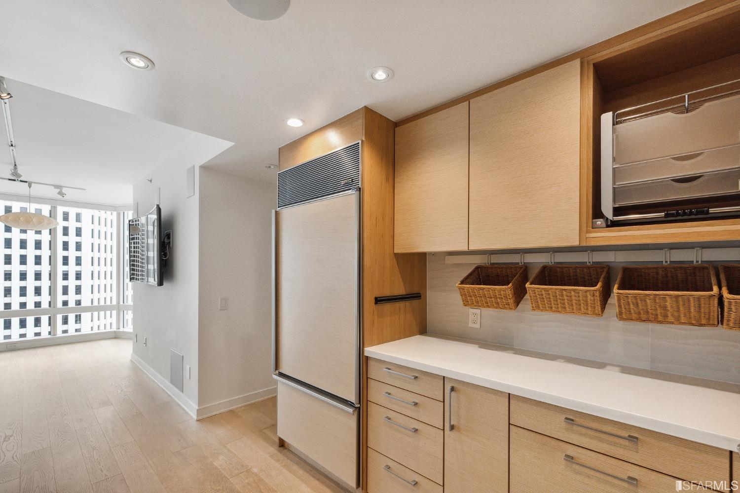301 Mission Street Unit: 23E