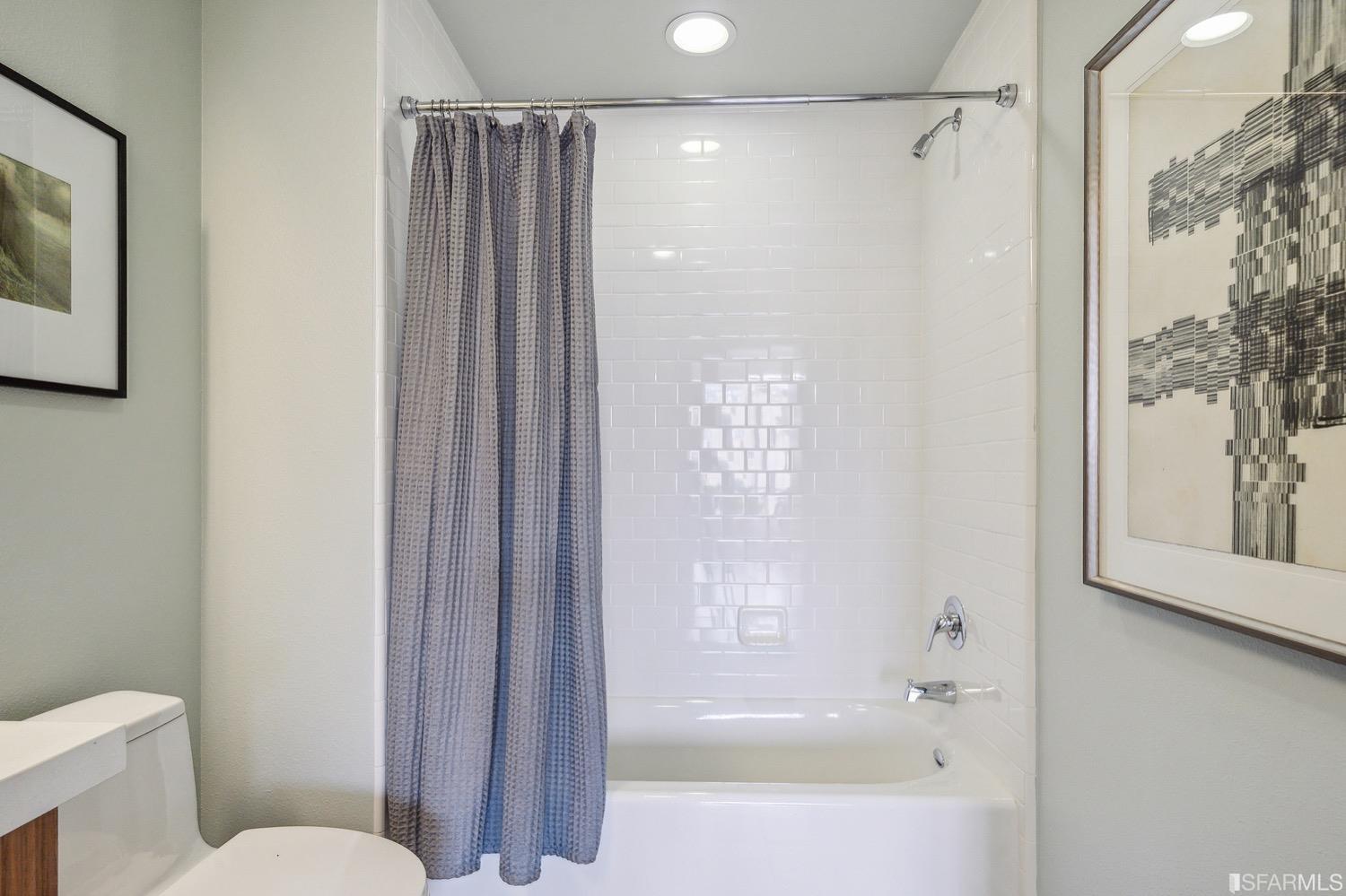 555 Bartlett Street Unit: 404