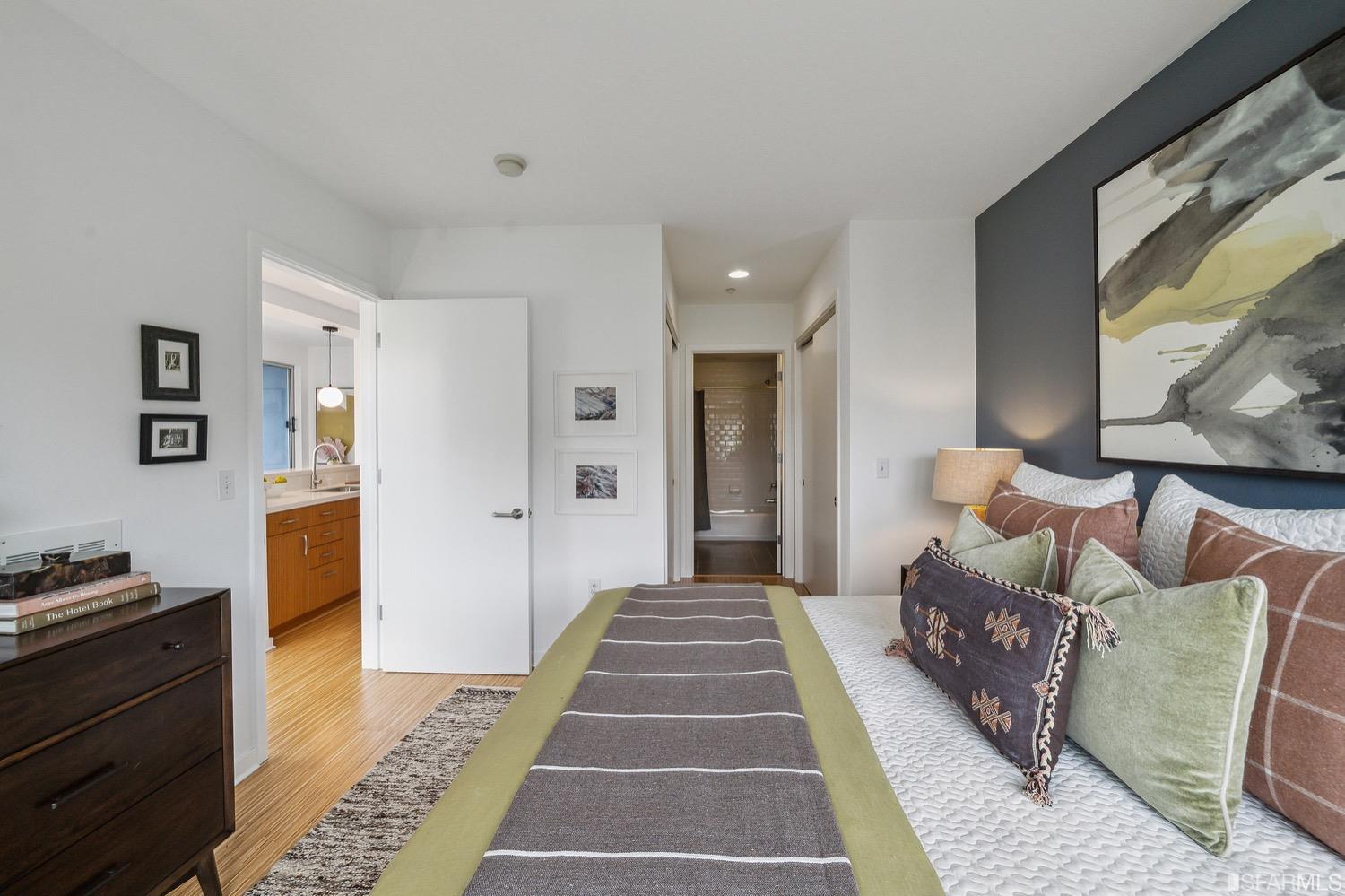 555 Bartlett Street Unit: 404