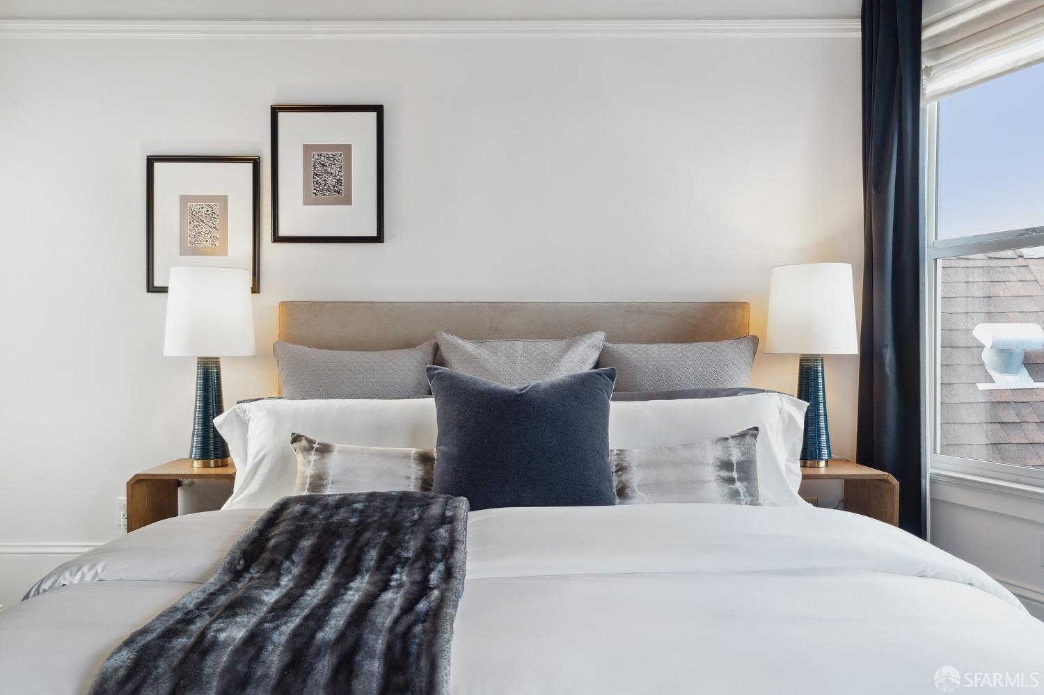 1041 South Van Ness Avenue