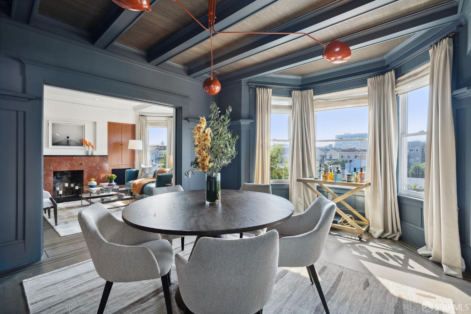 1041 South Van Ness Avenue