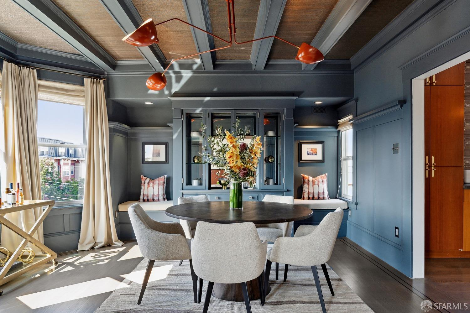 1041 South Van Ness Avenue