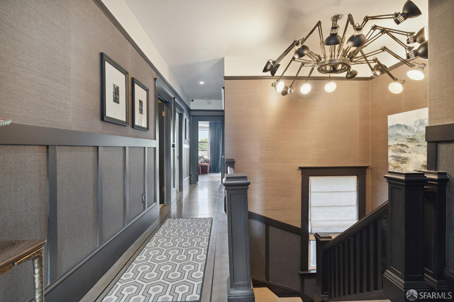 1041 South Van Ness Avenue