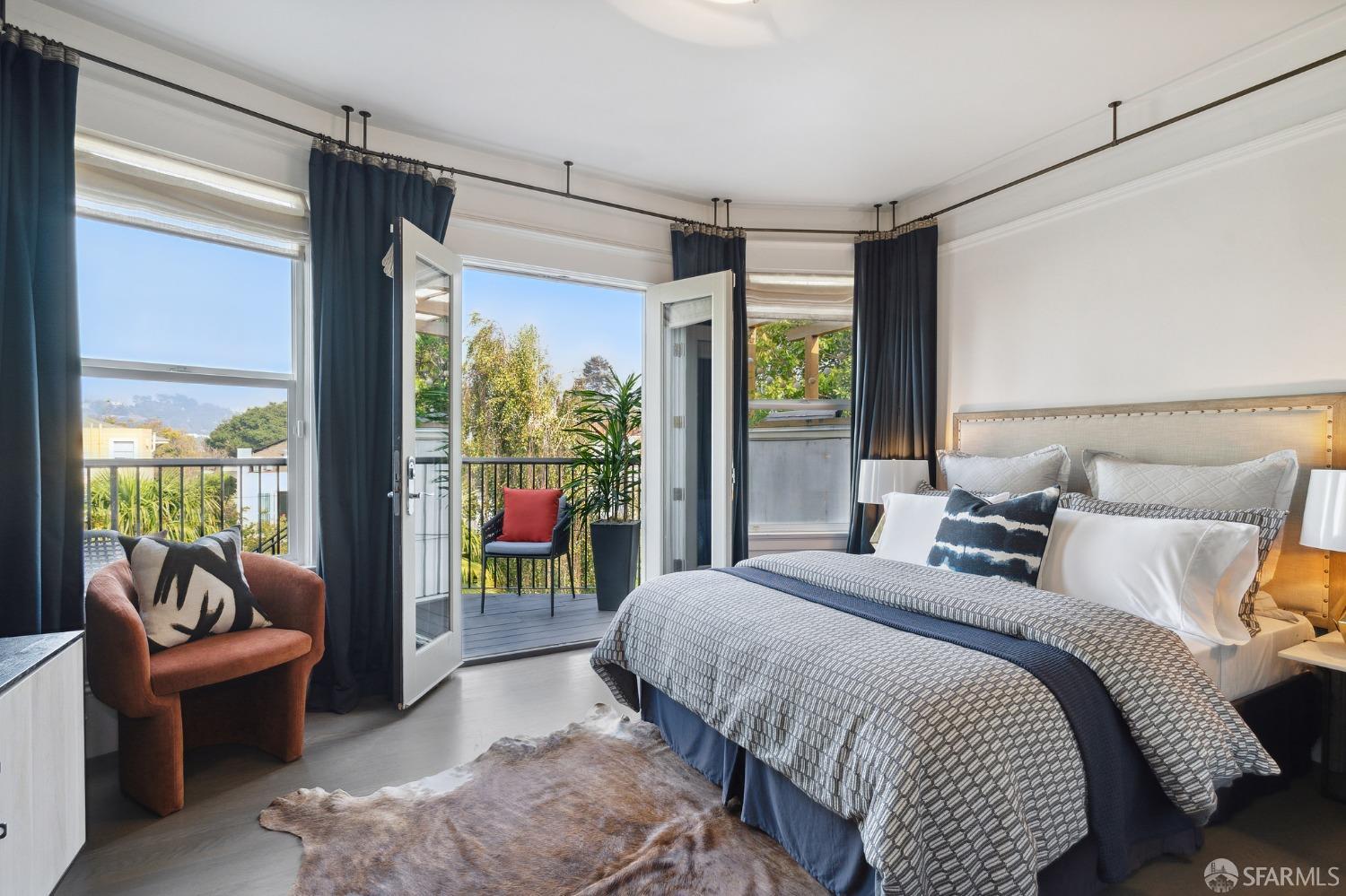 1041 South Van Ness Avenue