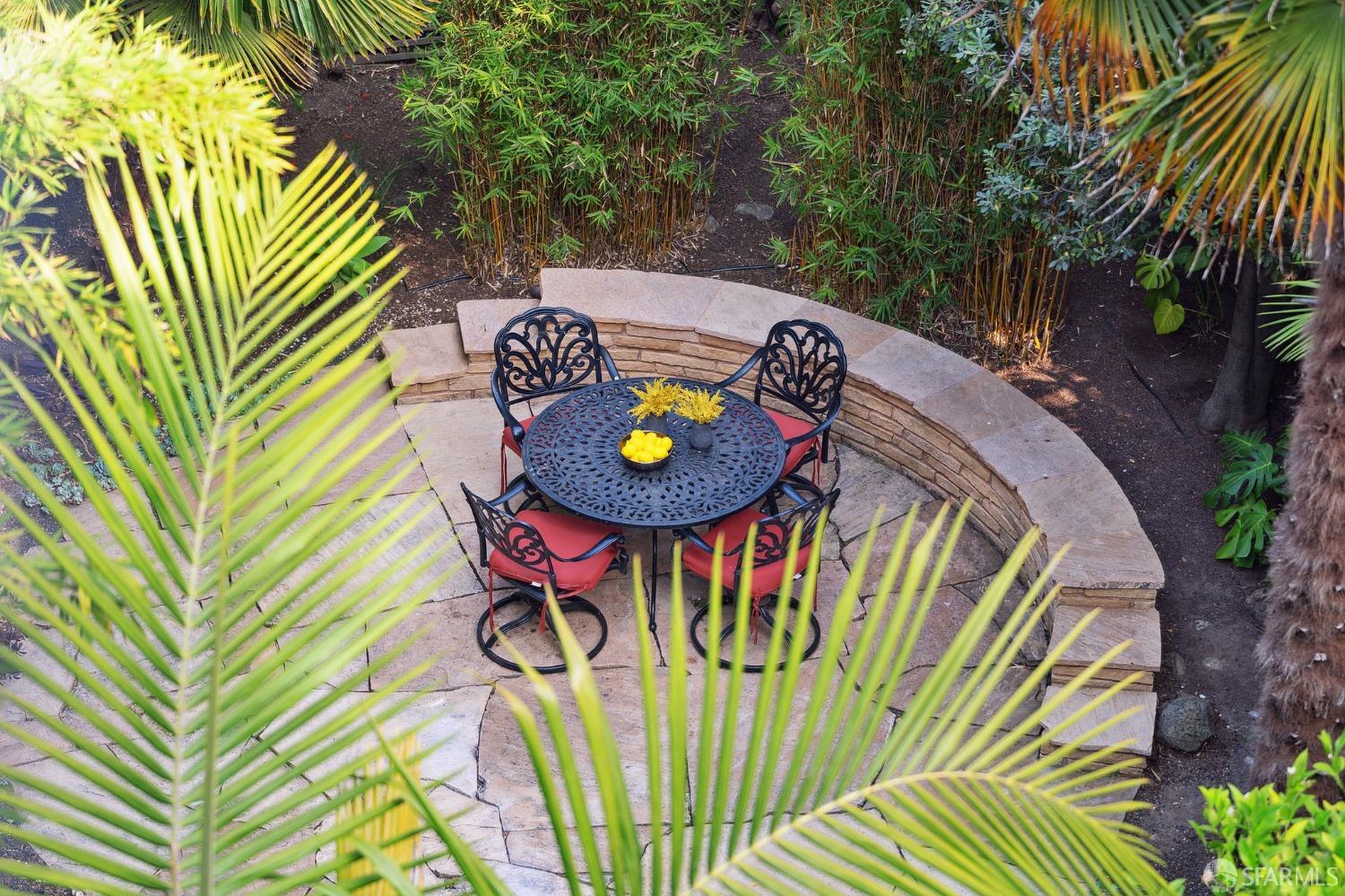 1041 South Van Ness Avenue