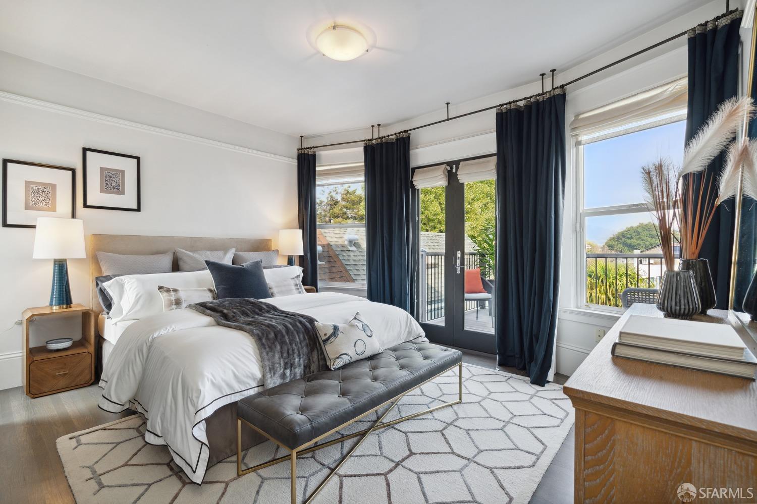 1041 South Van Ness Avenue