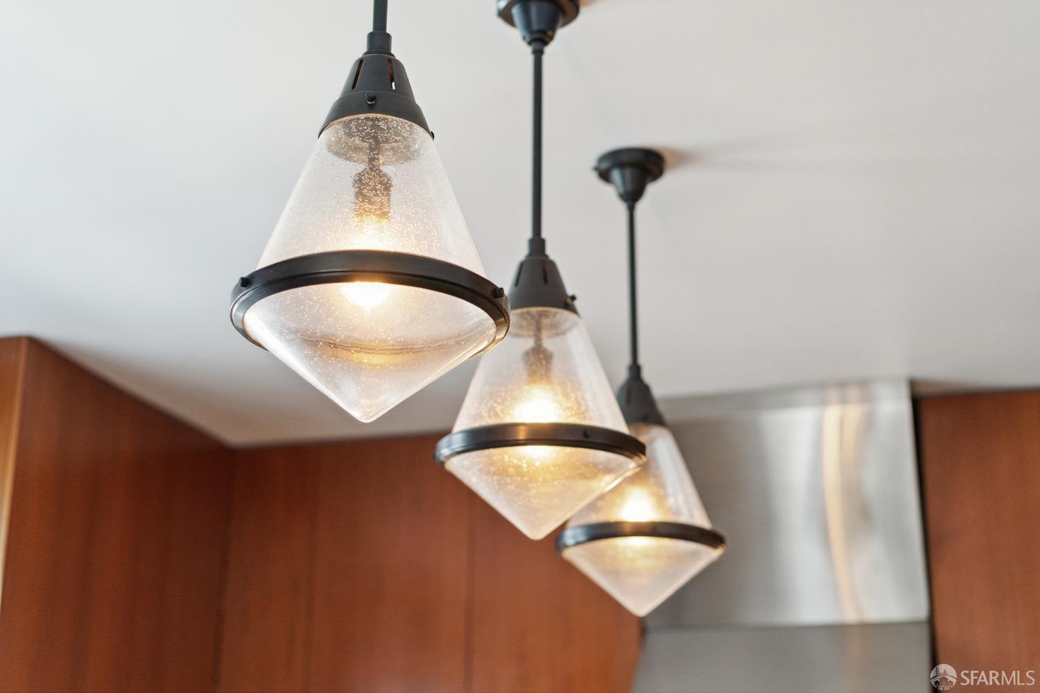 1041 South Van Ness Avenue