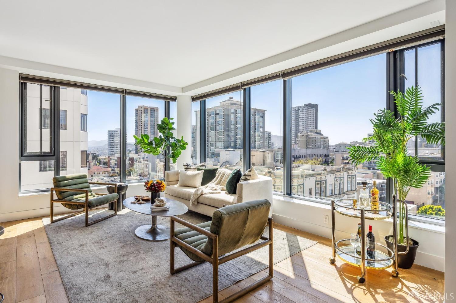 1450 Franklin Street # 905