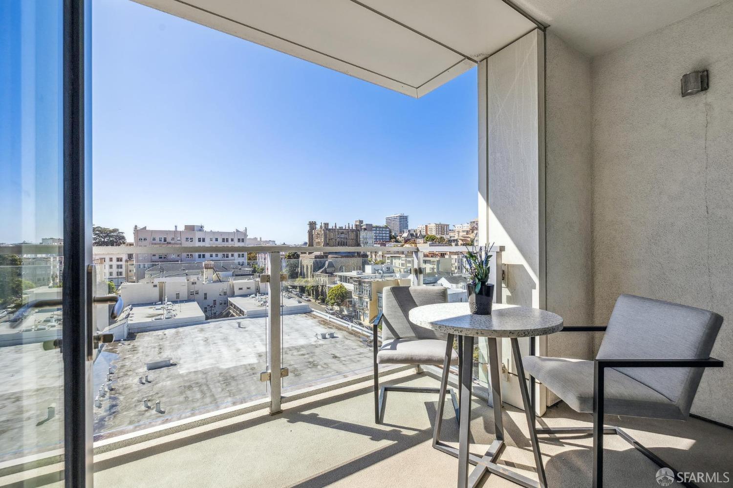 1450 Franklin Street # 905