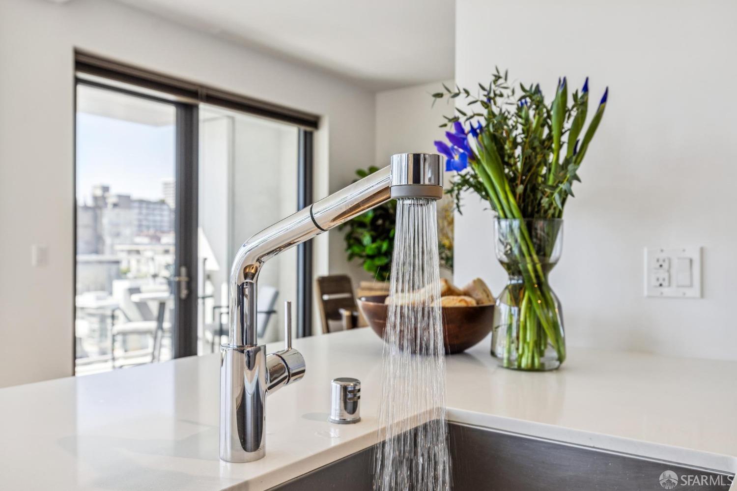 1450 Franklin Street # 905