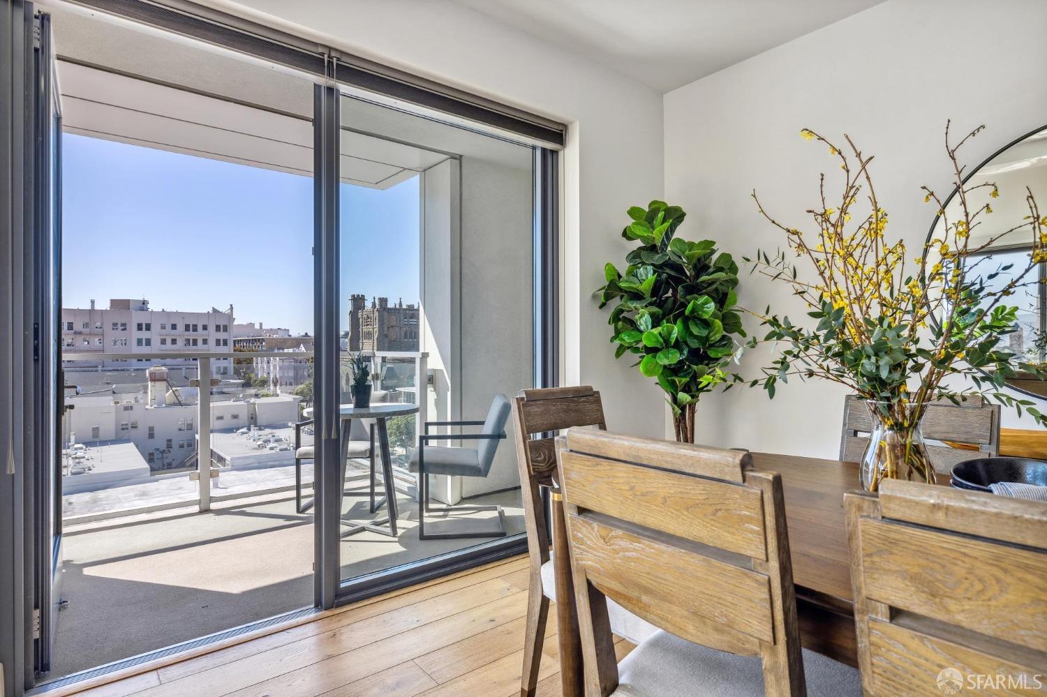 1450 Franklin Street # 905