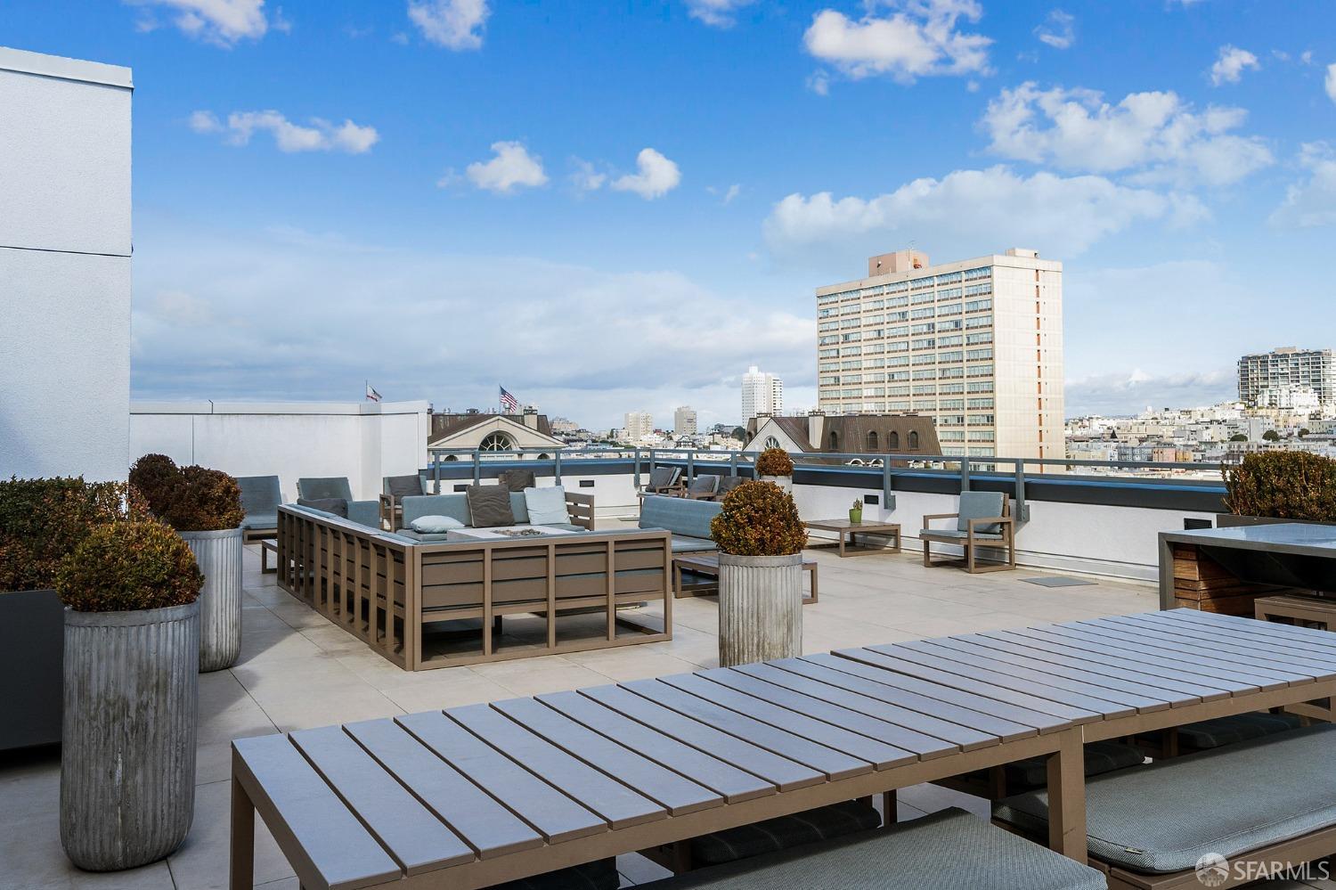 1450 Franklin Street # 905