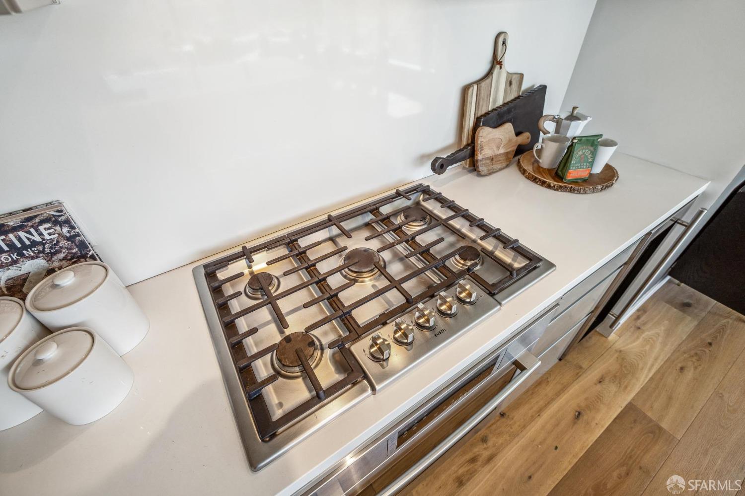 1450 Franklin Street # 905