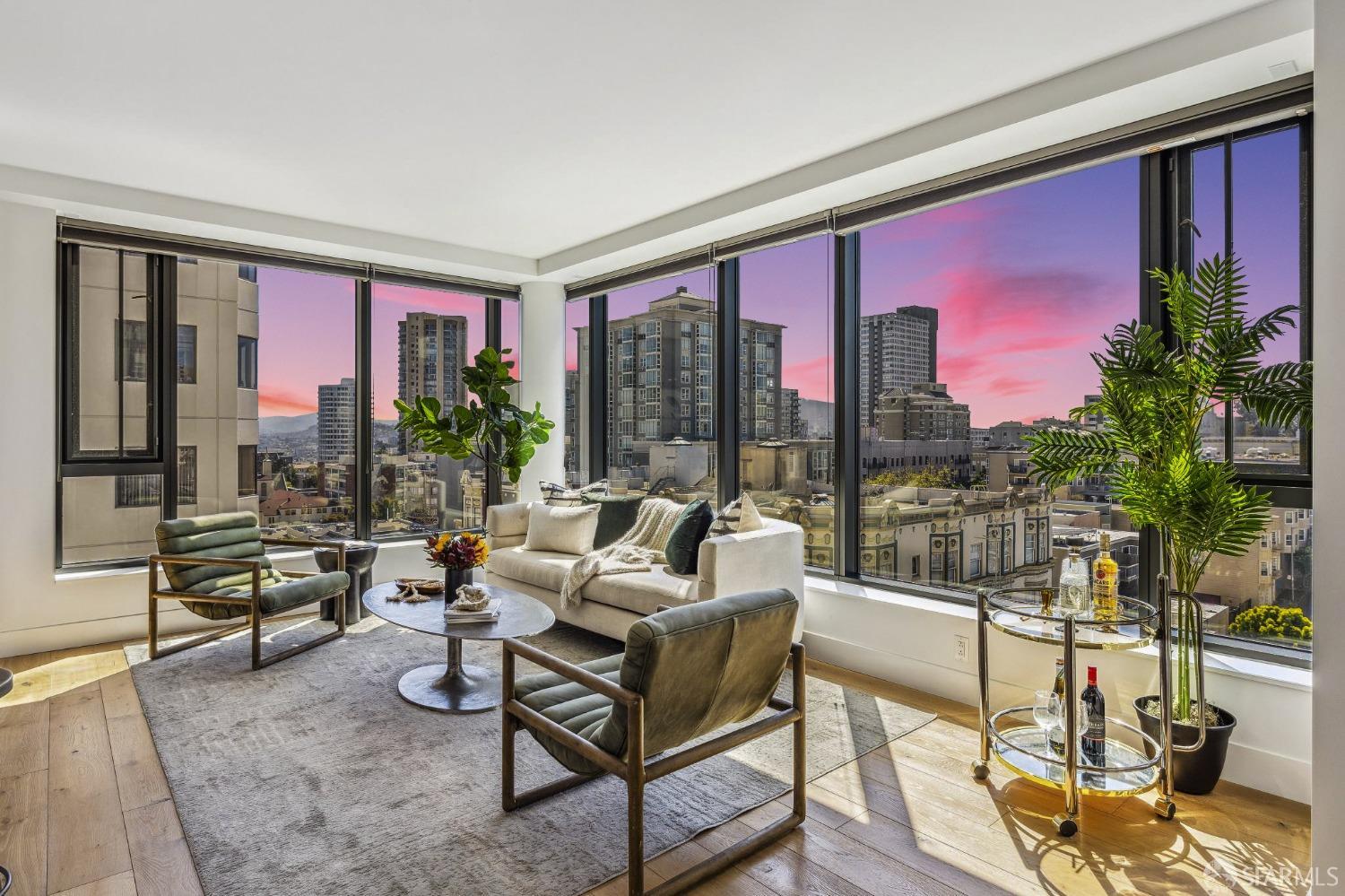 1450 Franklin Street # 905