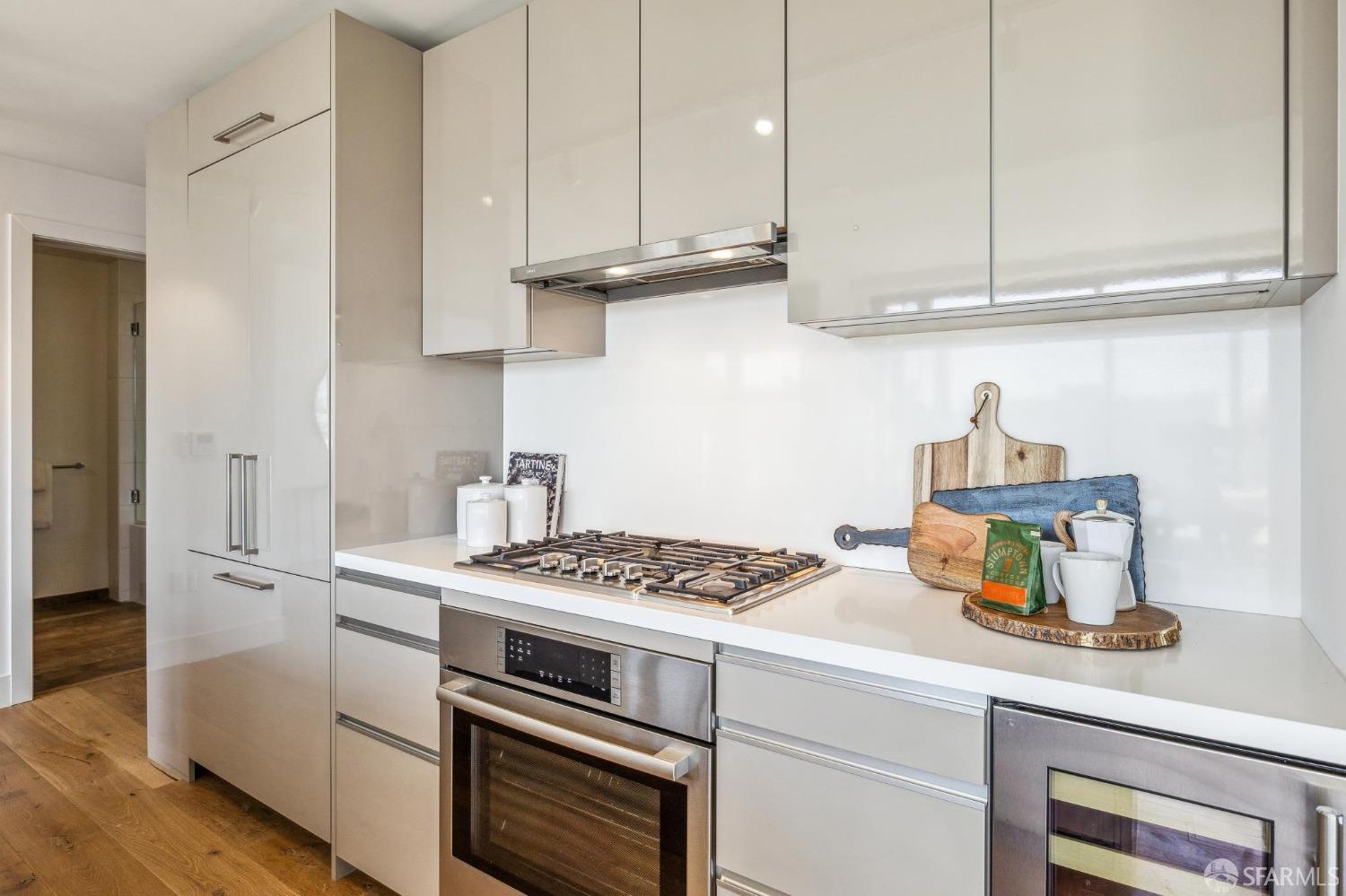 1450 Franklin Street # 905